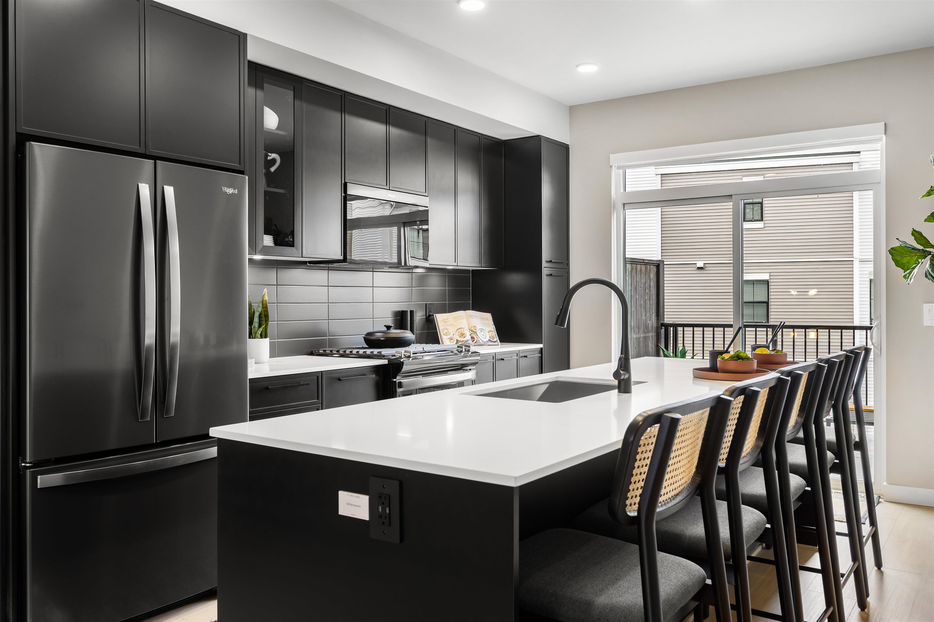 48 2891 MONTROSE AVENUE, R3174436, BC,