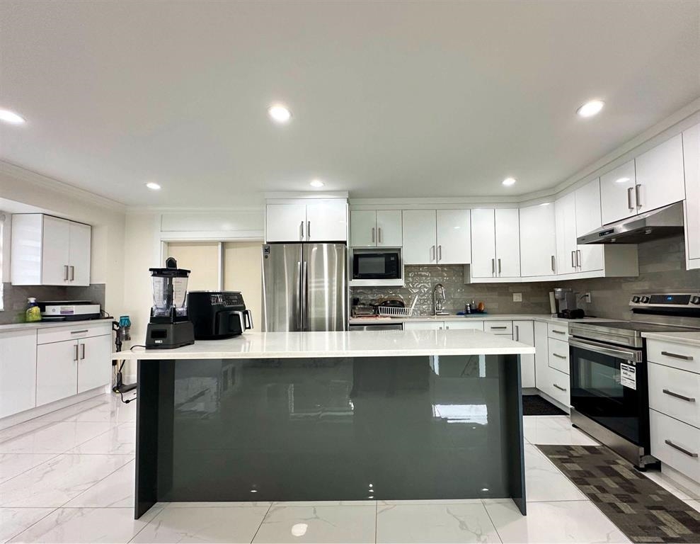13017 64 AVENUE, Surrey BC V3W 1X8, R3174442, BC,