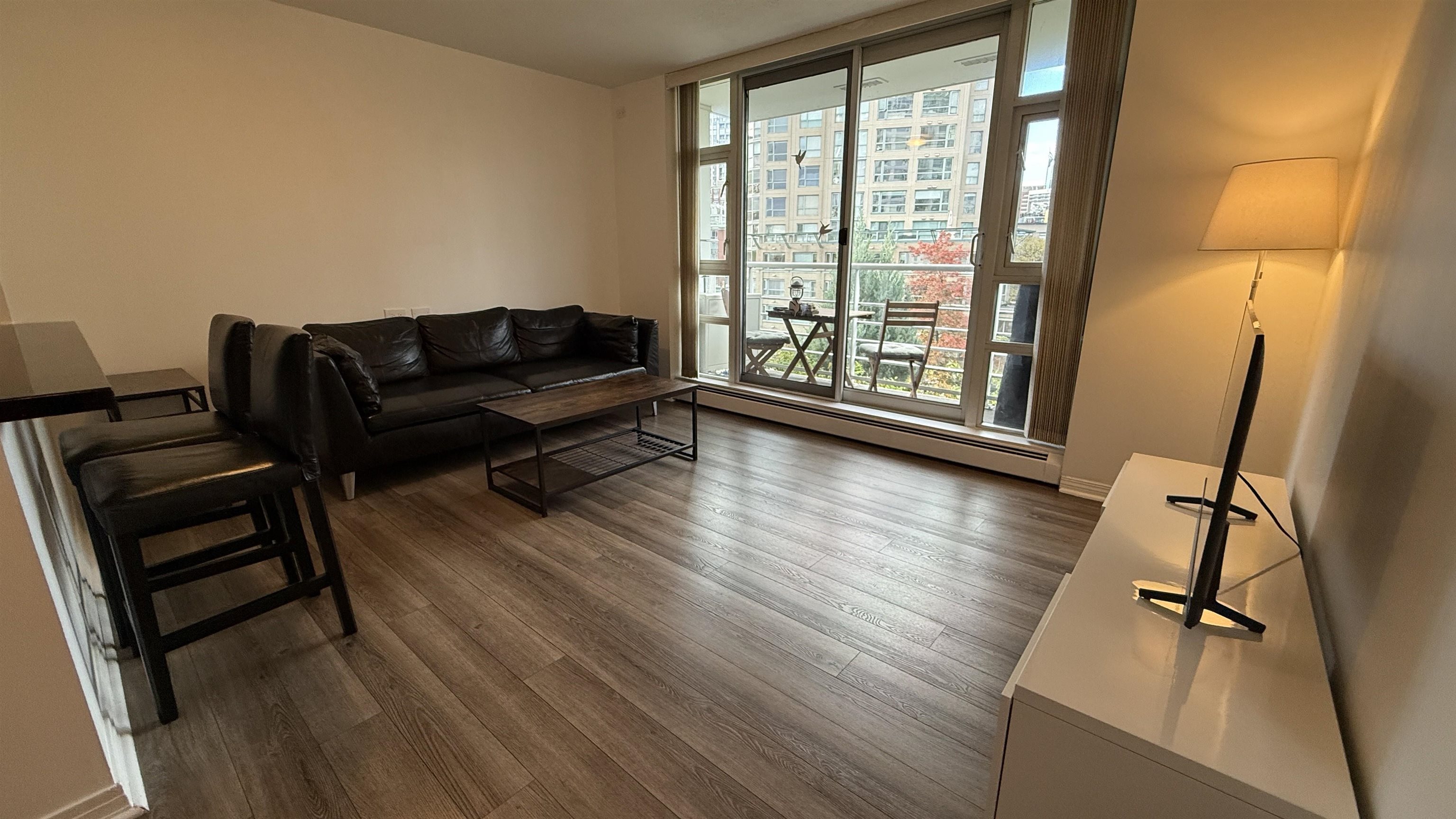 6XX 189 DAVIE STREET, R3174453, BC,