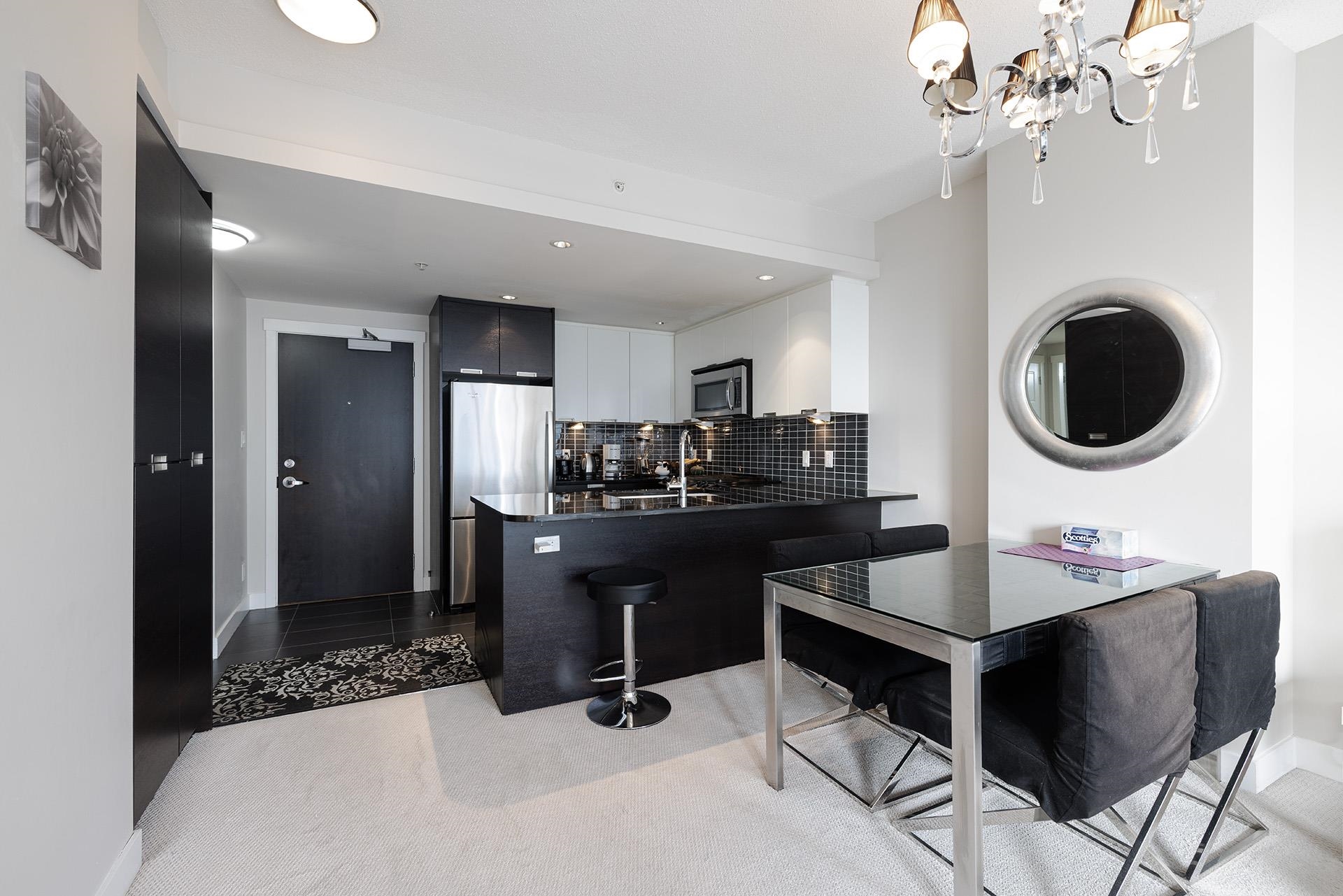 1606 2968 GLEN DRIVE, R3174722, BC,