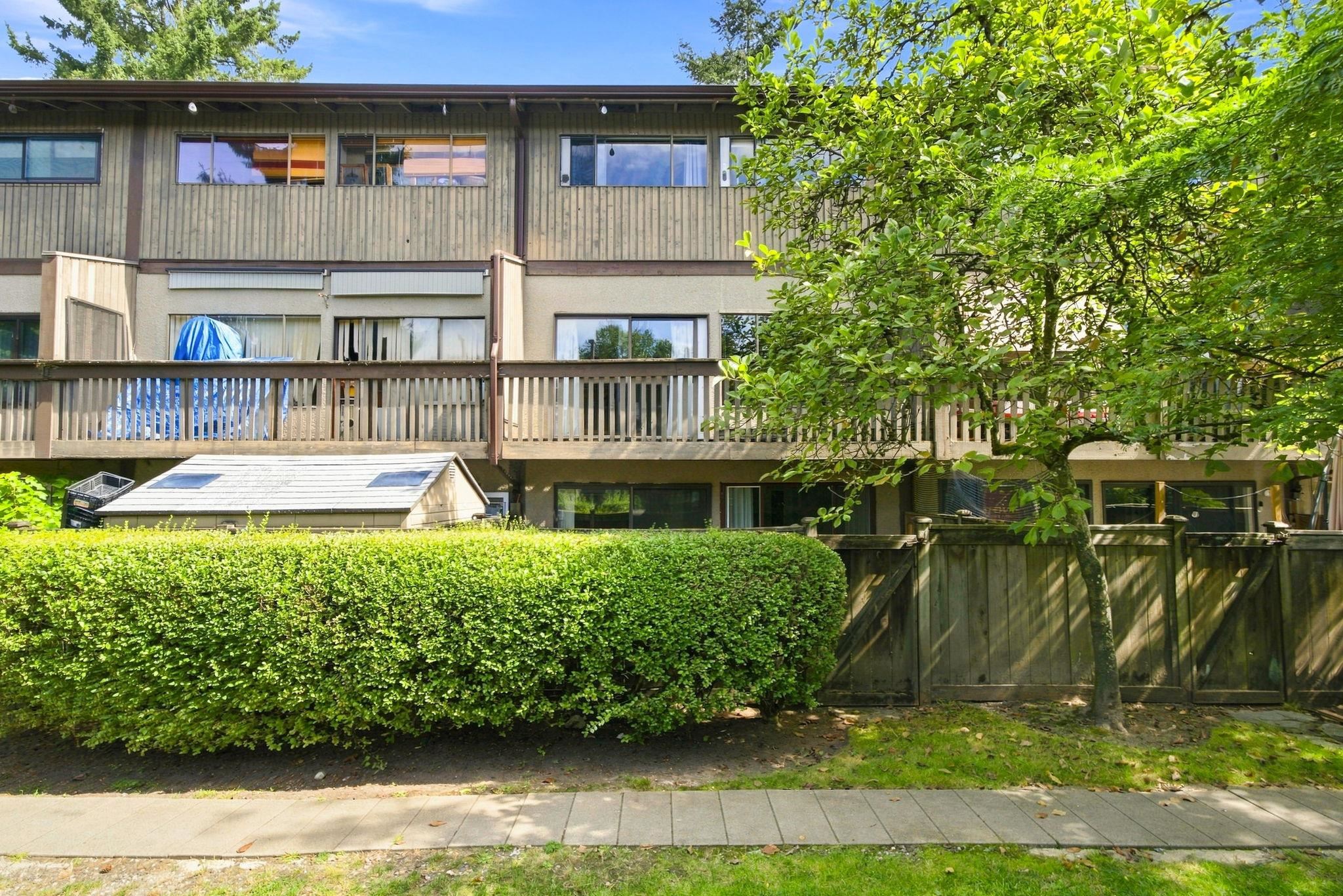 1071 LILLOOET ROAD, North Vancouver BC V7J 3H7, R3174878, BC,