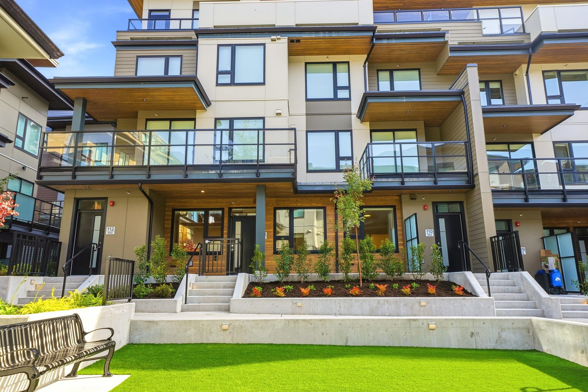 111 950 LYTTON STREET, R3174968, BC,