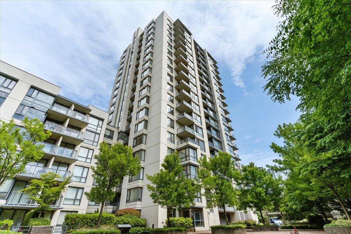 1209 3588 CROWLEY DRIVE, R3175067, BC,