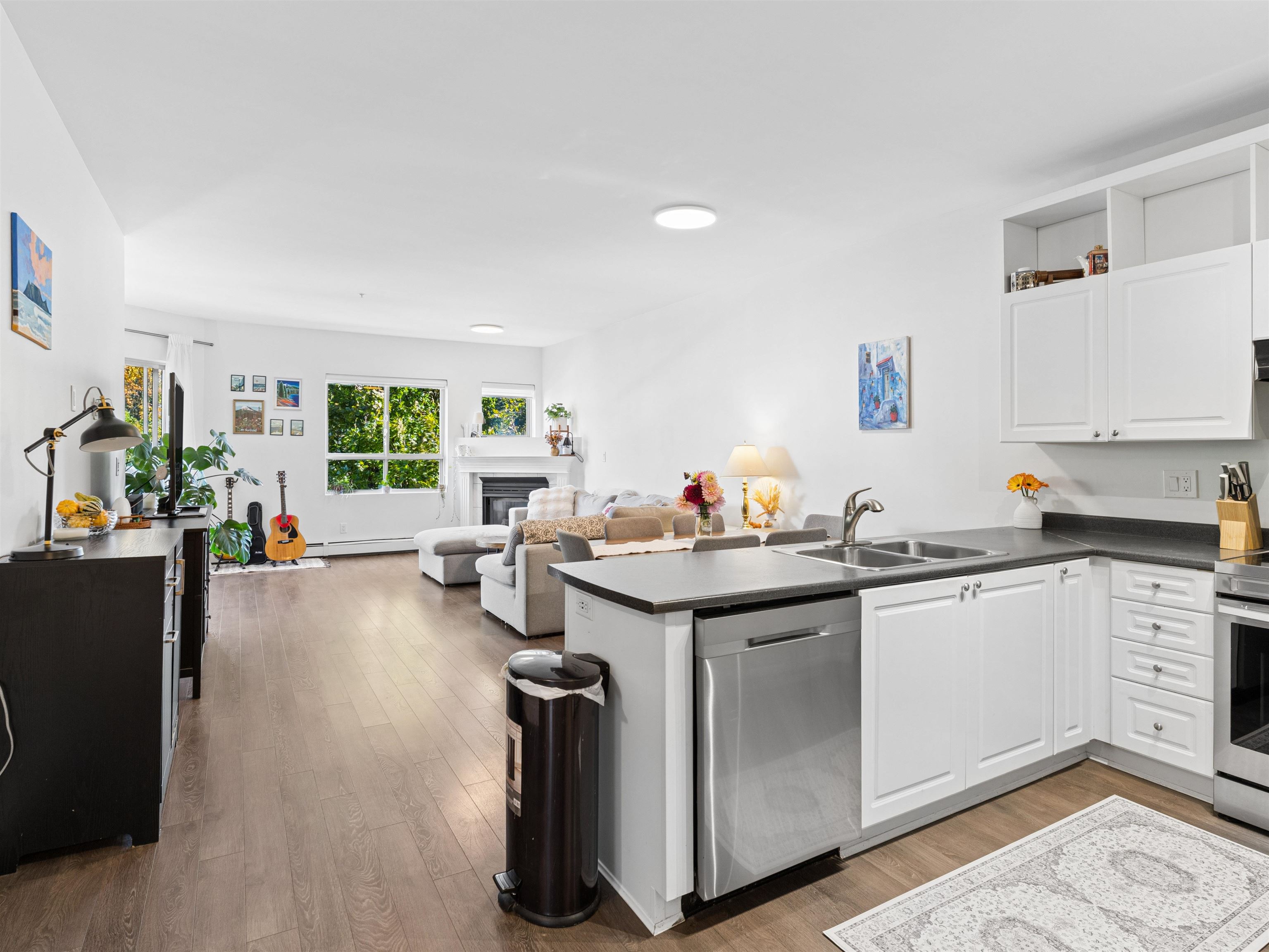 206 2109 ROWLAND STREET, R3175200, BC,