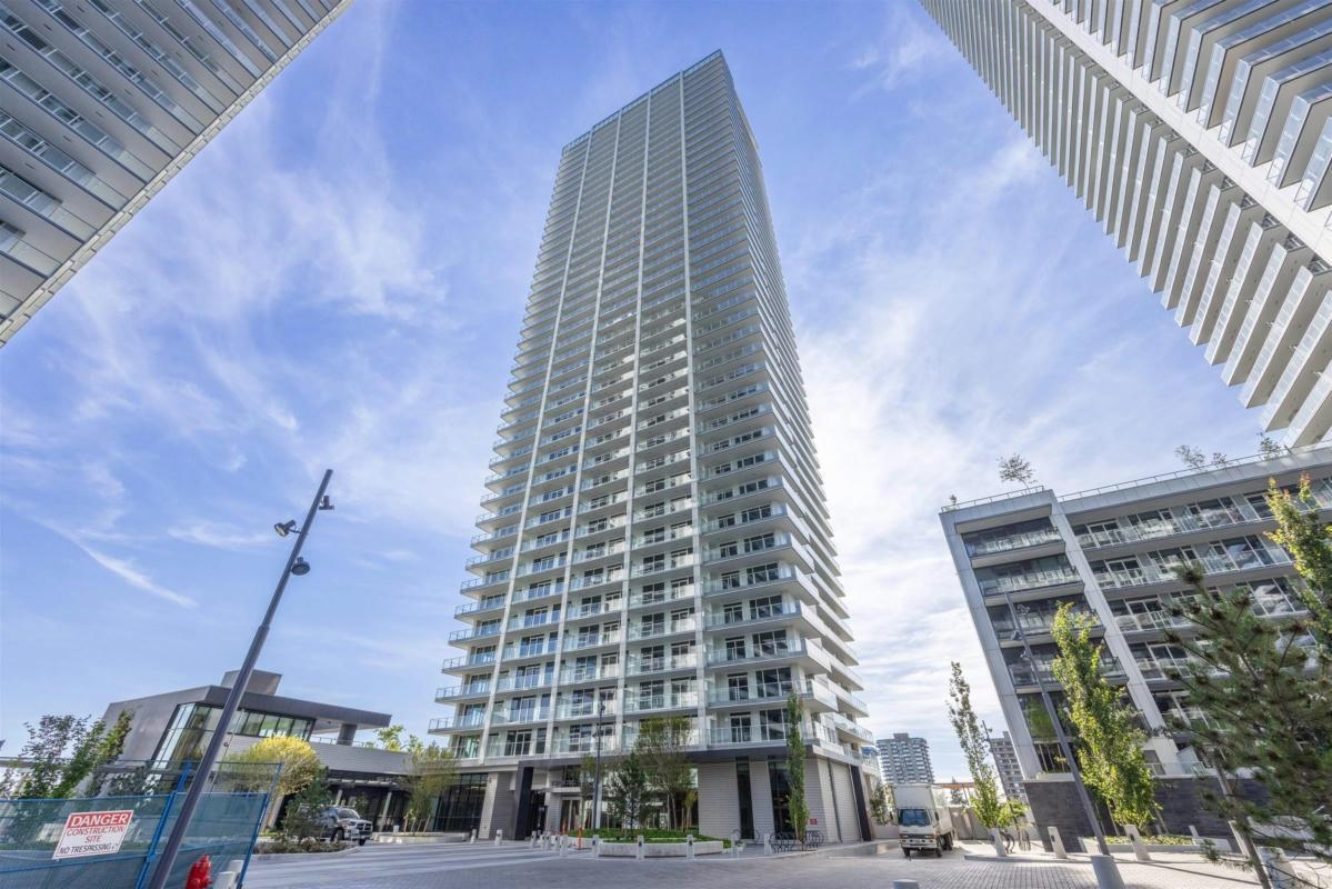 4211 3833 EVERGREEN PLACE, R3175900, BC,