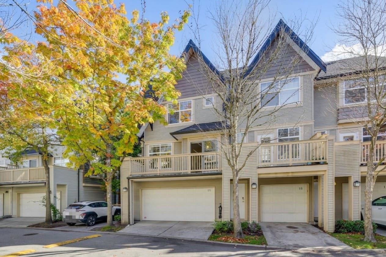 19 3711 ROBSON COURT, R3176092, BC,