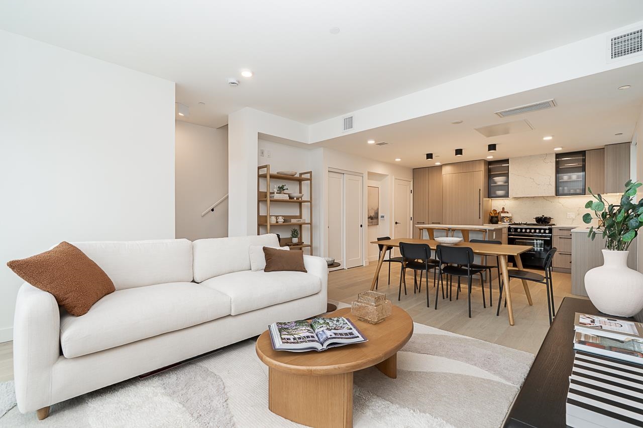 101 157 KING EDWARD AVENUE, R3176157, BC,