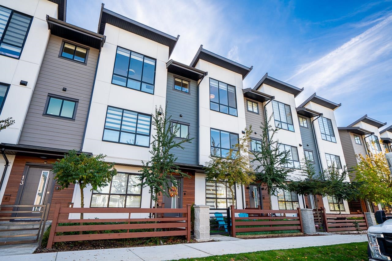 14 7177 194A STREET, R3176243, BC,