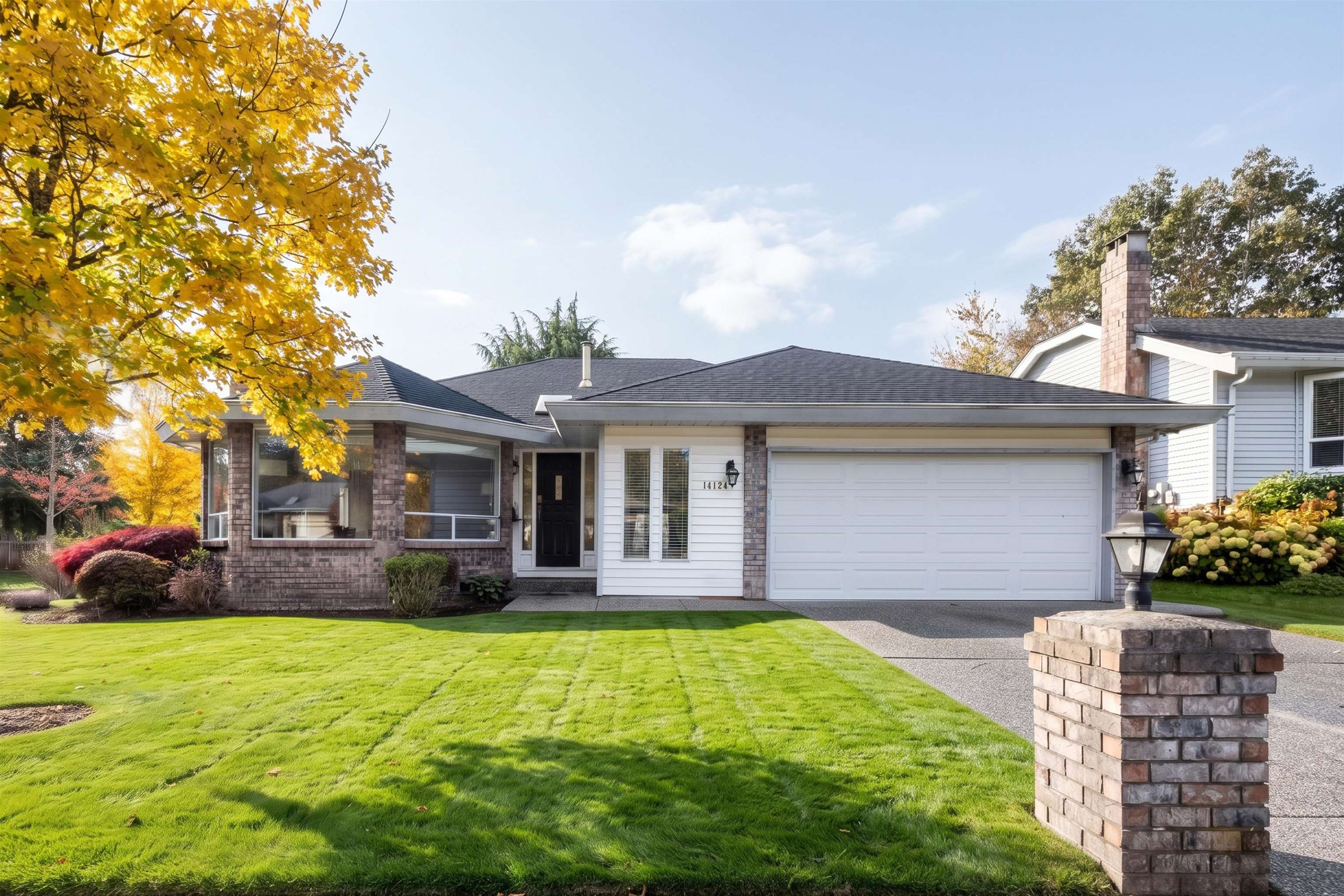 14124 19A AVENUE, Surrey BC V4A 7Z6, R3176277, BC,