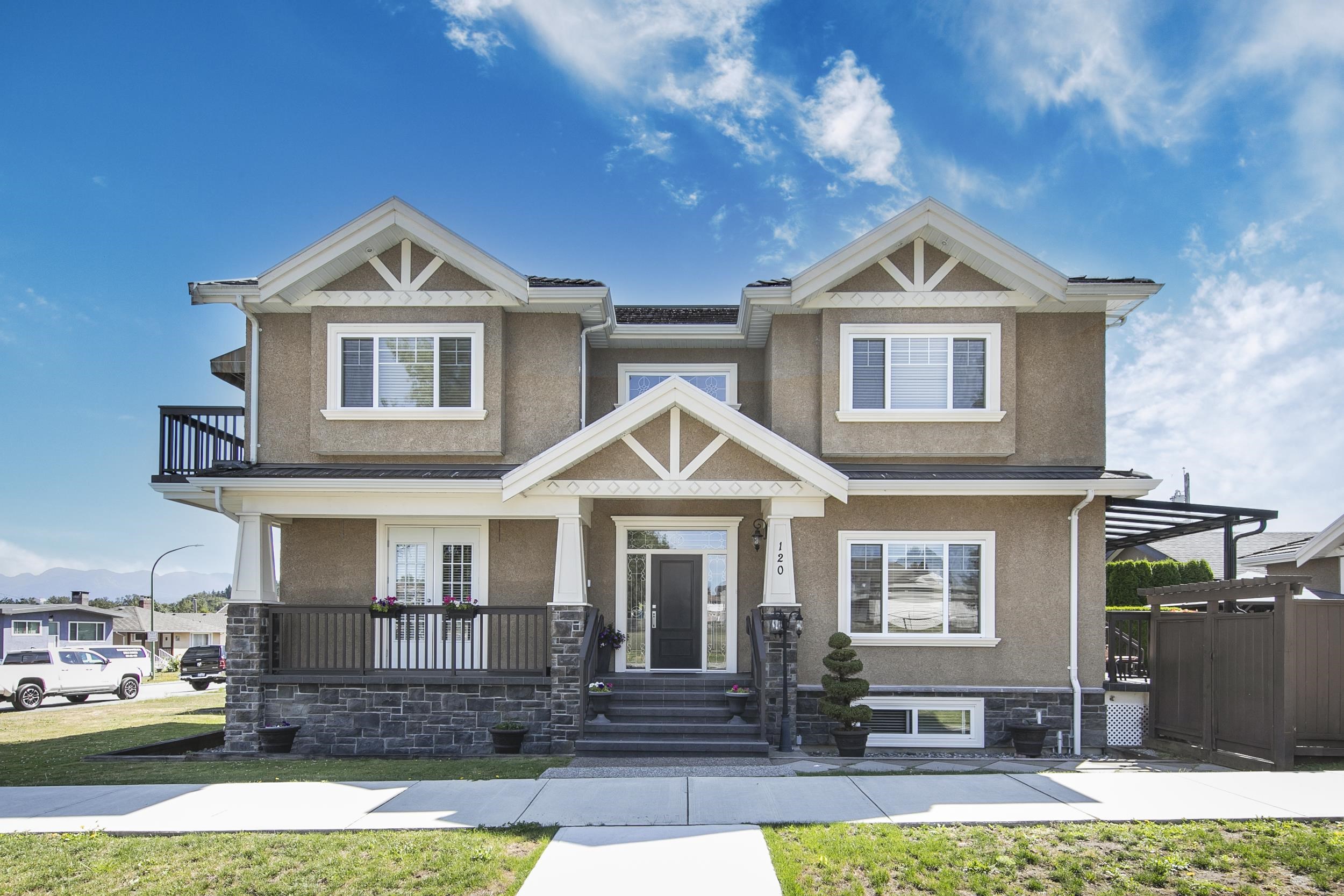 120 ROSSER AVENUE, Burnaby BC V5C 5C3, R3176306, BC,