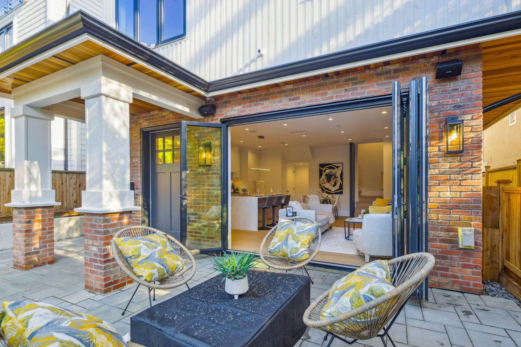 #1 2244 11TH AVENUE, R3176320, BC,