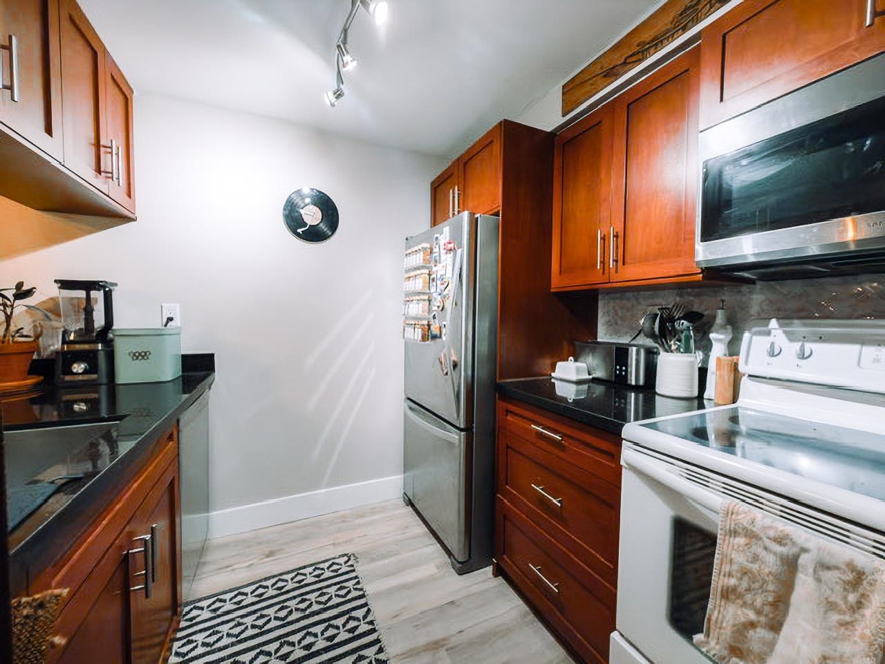 205 1270 ROBSON STREET, R3176552, BC,