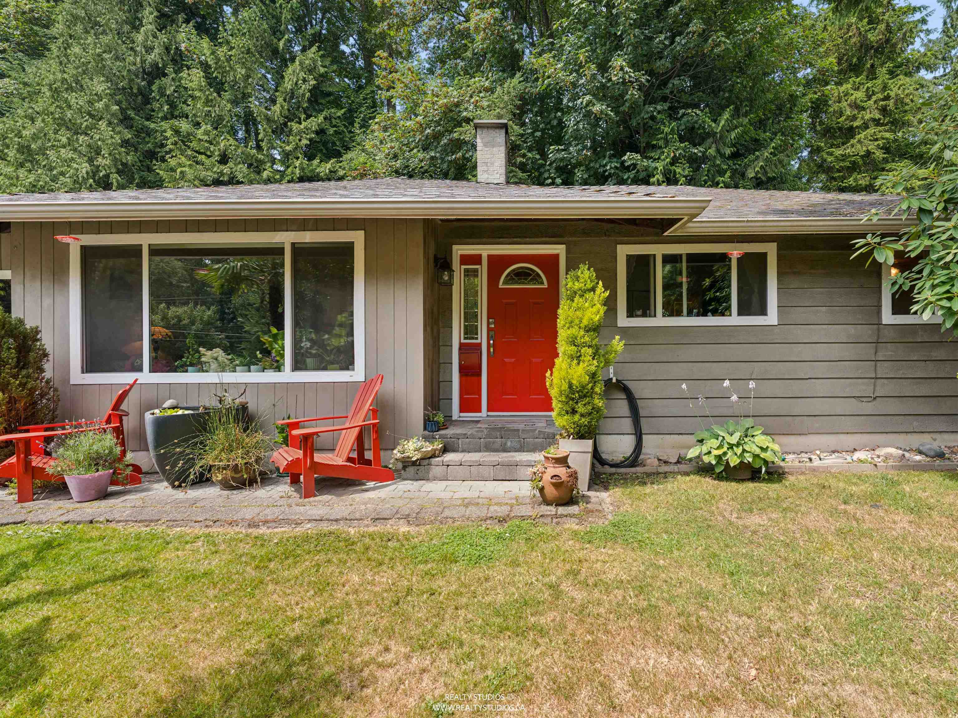 1525 AVONLYNN CRESCENT, North Vancouver BC V7J 2V2, R3176605, BC,