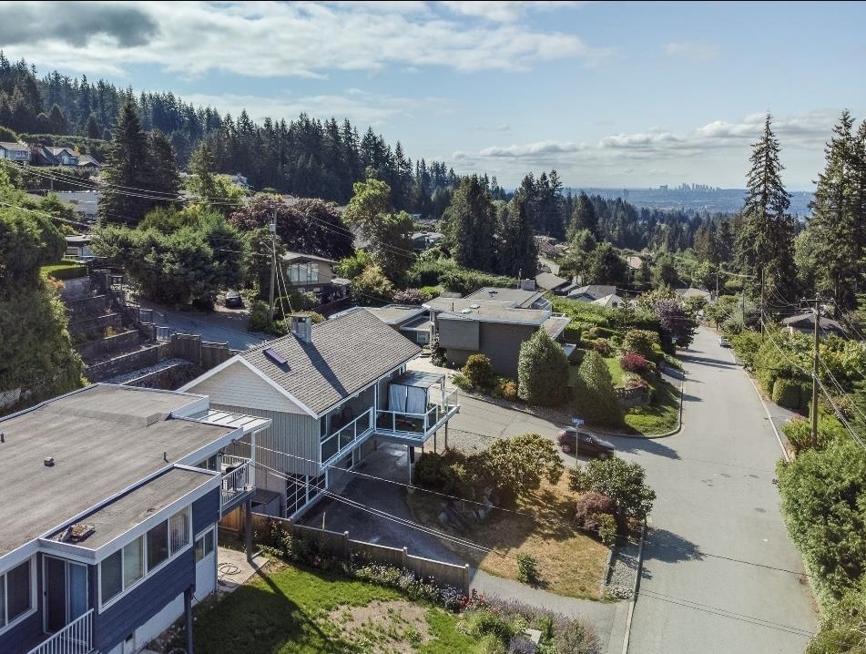 442 MONTERAY AVENUE, North Vancouver BC V7N 3G2, R3176645, BC,