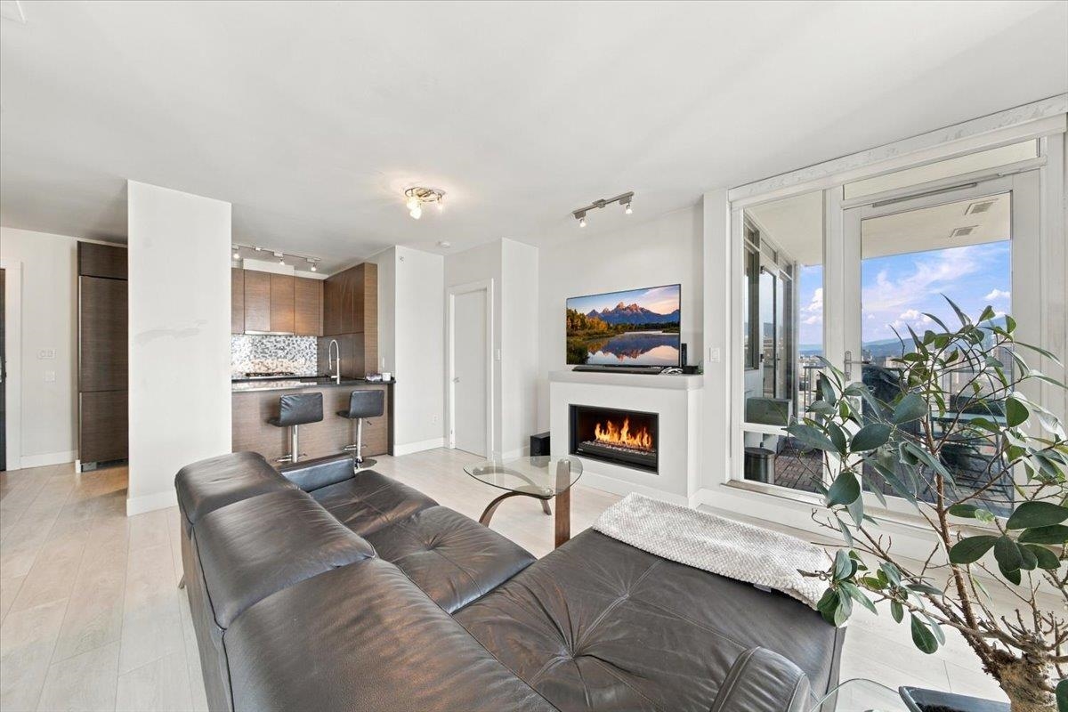 2404 565 SMITHE STREET, R3176671, BC,
