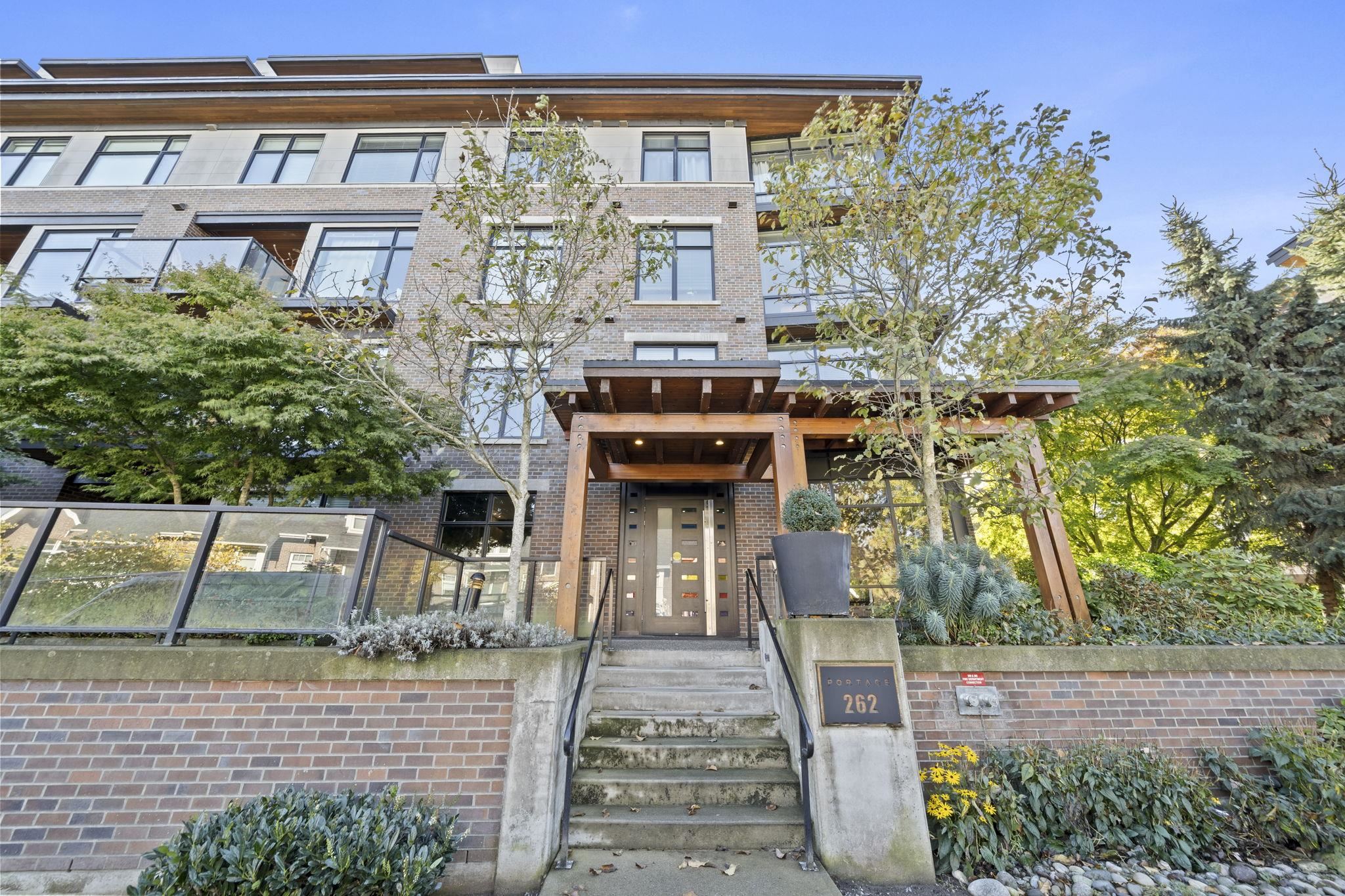 206 262 SALTER STREET, R3176796, BC,