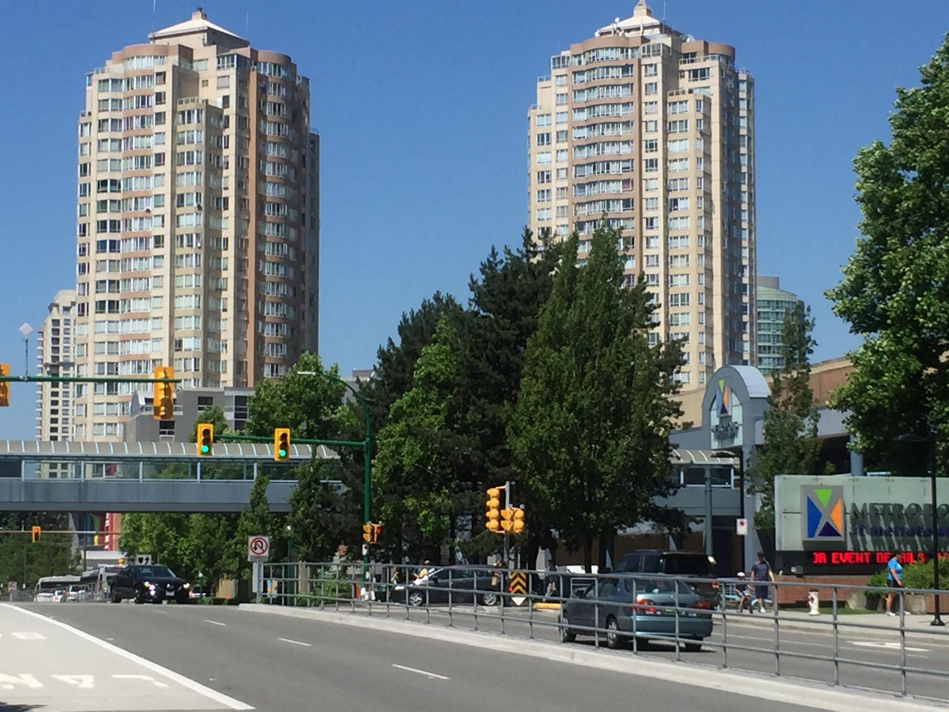 401 6240 MCKAY AVENUE, R3176871, BC,