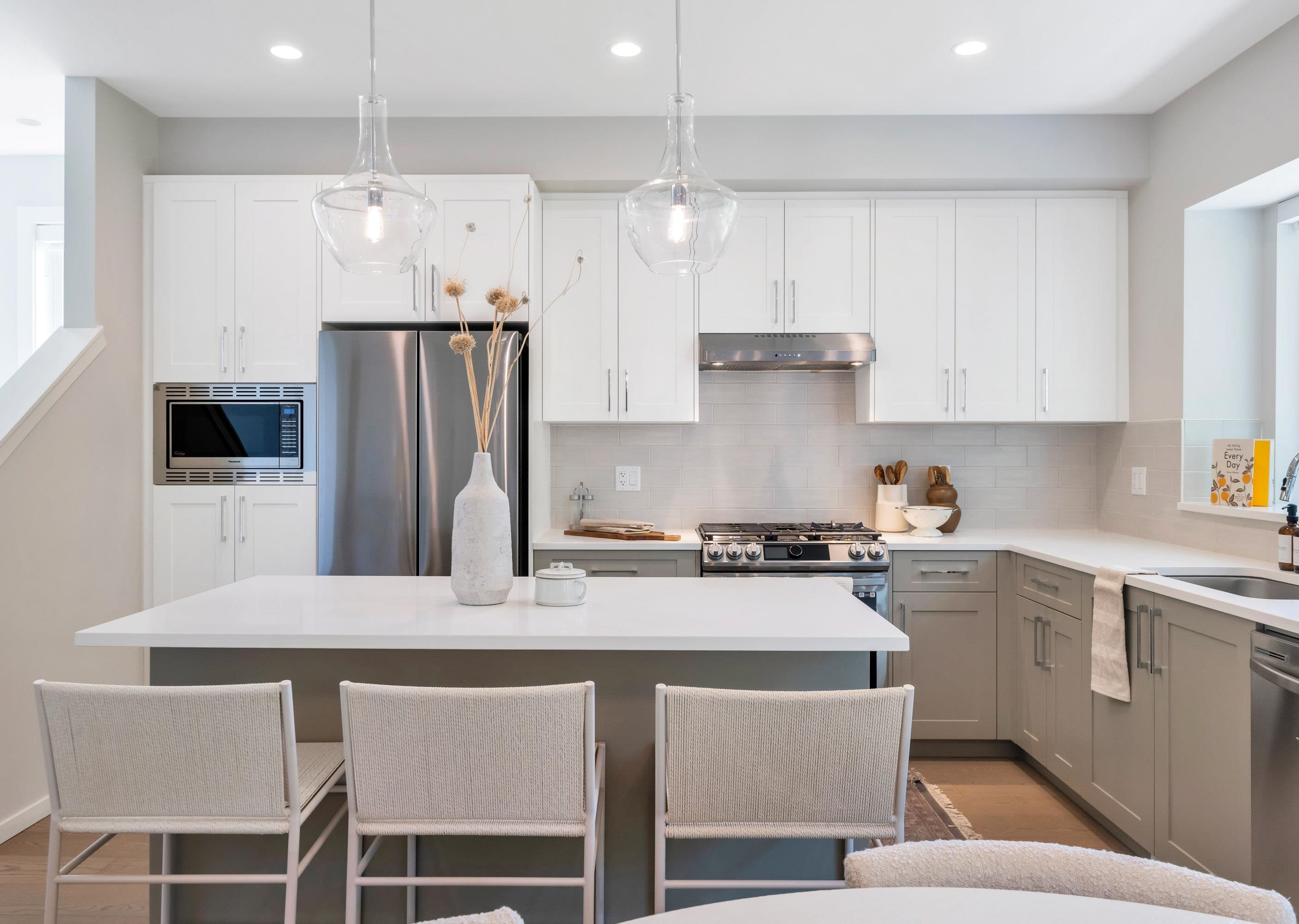 121 1833 165A STREET, R3176971, BC,