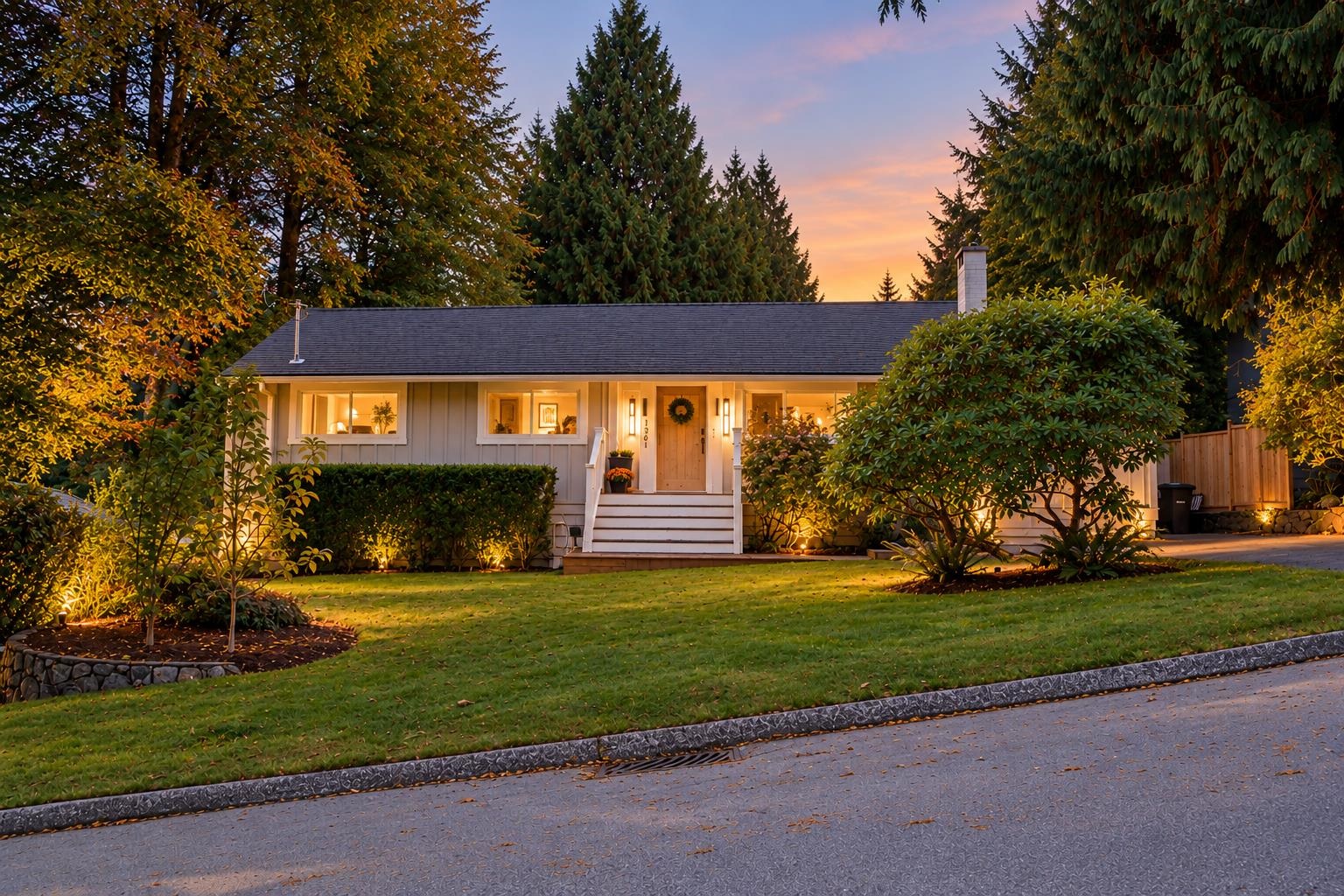 1361 E 15TH STREET, North Vancouver BC V7J 1K9, R3177175, BC,