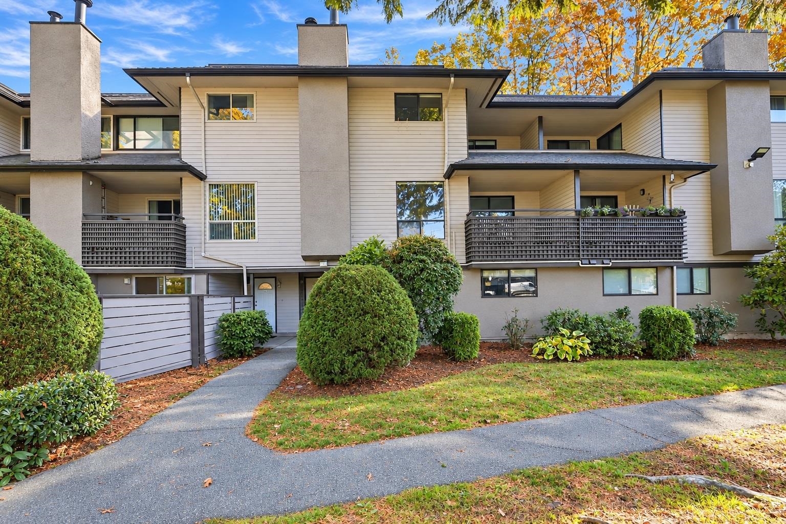 14803 HOLLY PARK LANE, Surrey BC V3R 6Y1, R3177235, BC,