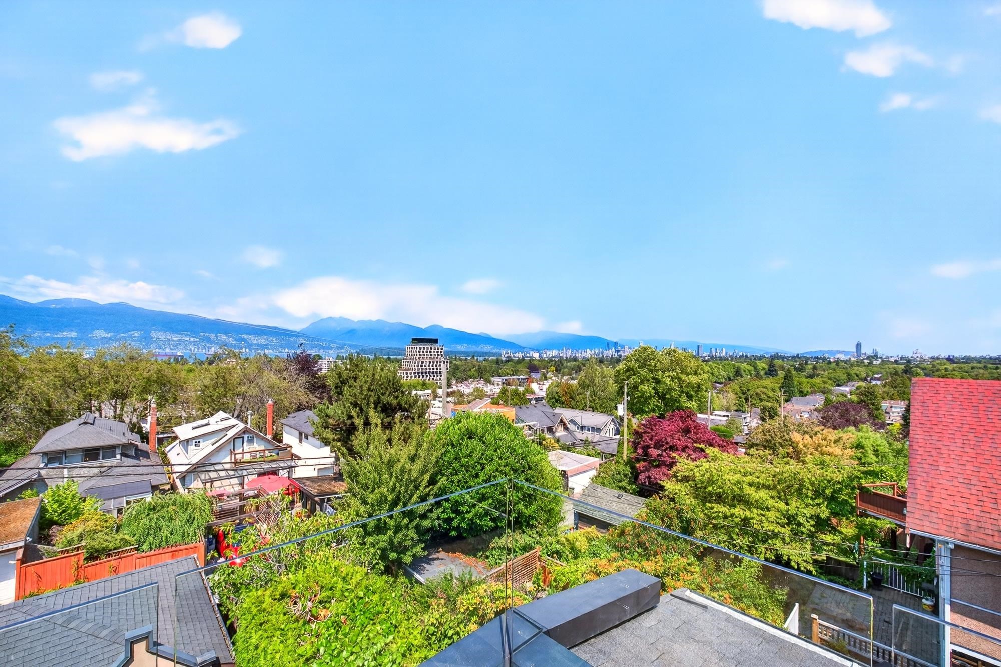 3835 W 12TH AVENUE, Vancouver BC V6R 2N9, R3177242, BC,