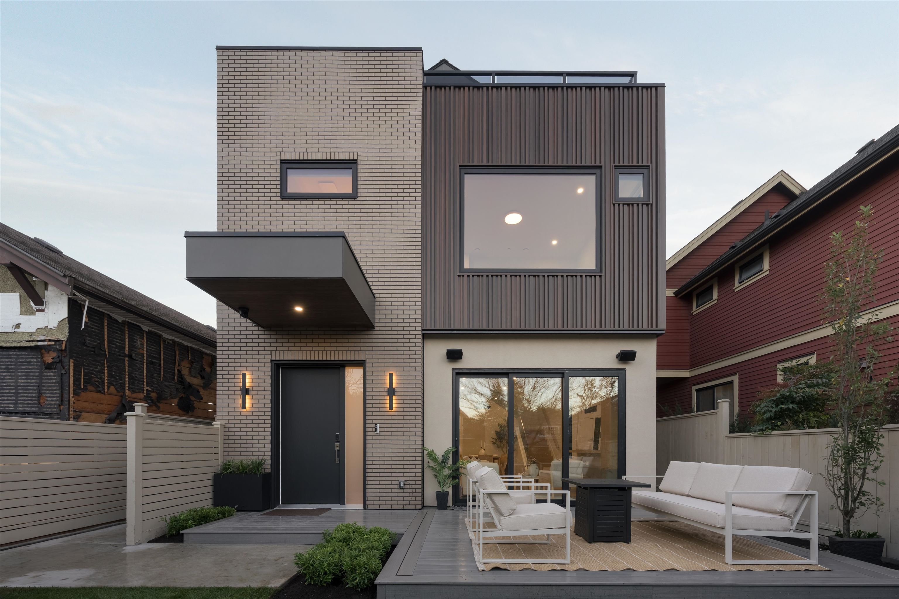 1 882 13 AVENUE, R3177249, BC,