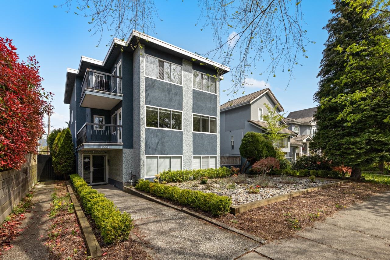 1923 PARKER STREET, Vancouver BC V5L 2L2, R3177254, BC,