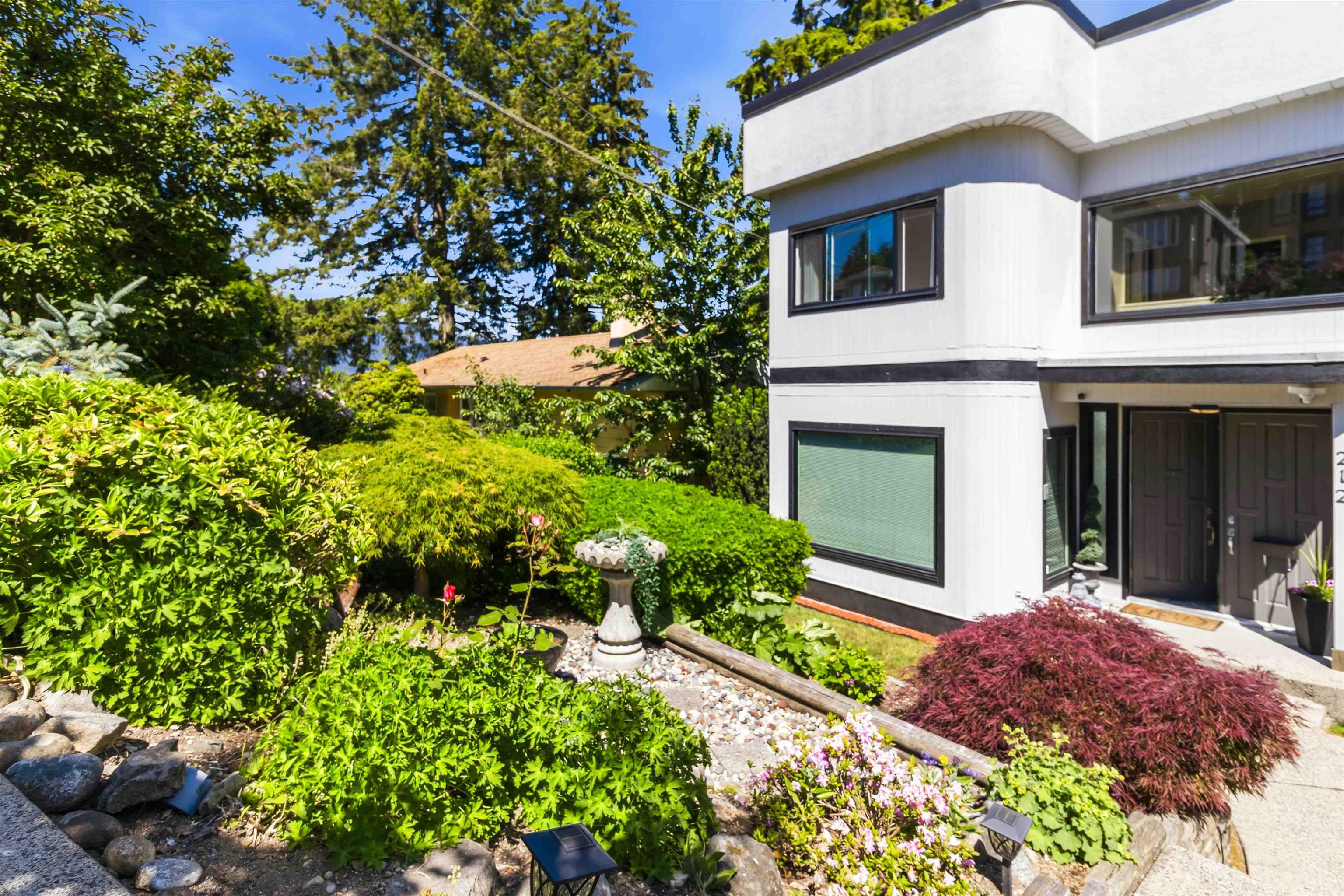 212 N SEA AVENUE, Burnaby BC V5B 1K5, R3177373, BC,