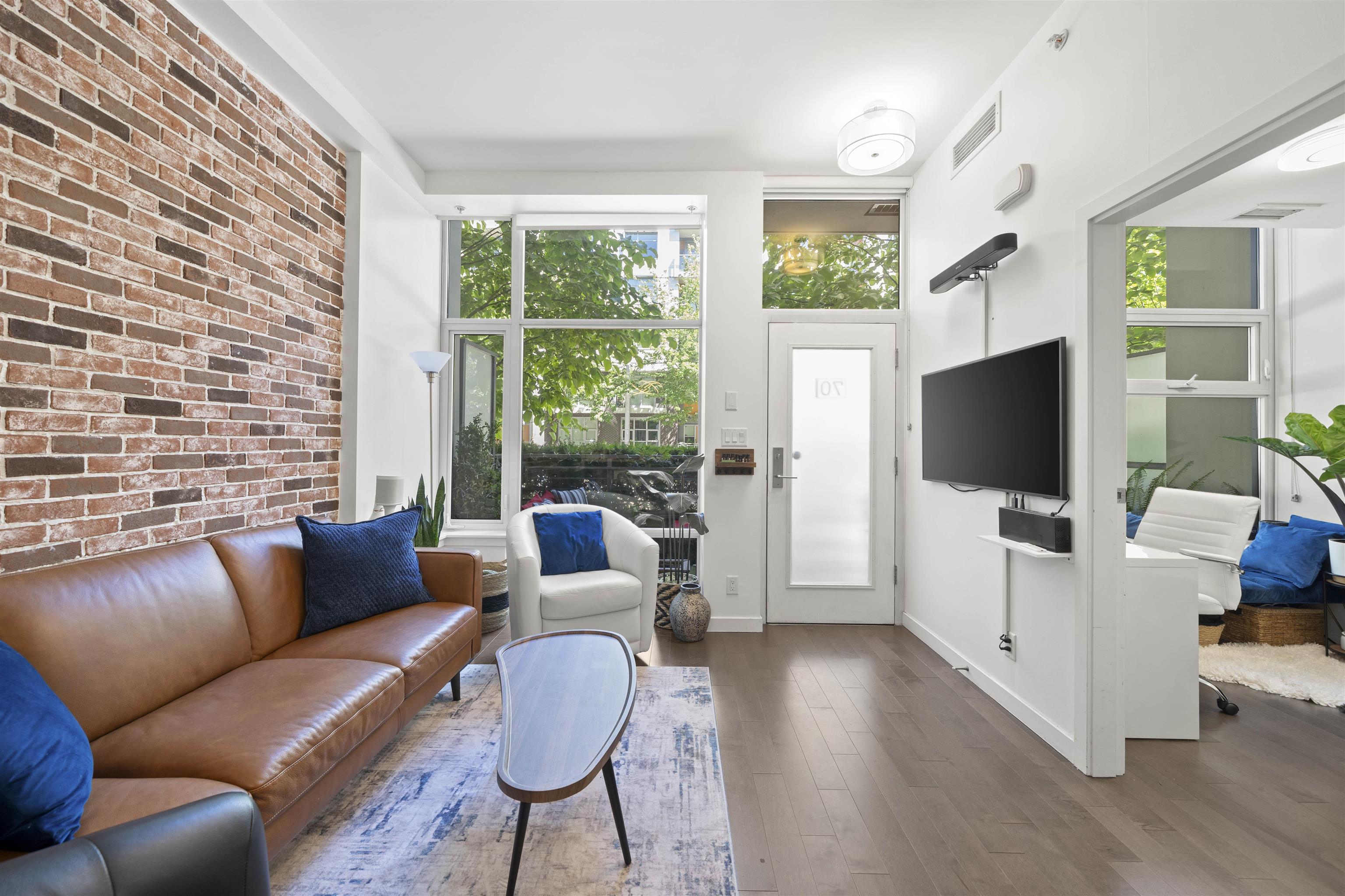 70 W 1ST AVENUE, Vancouver BC V5Y 0K4, R3177437, BC,