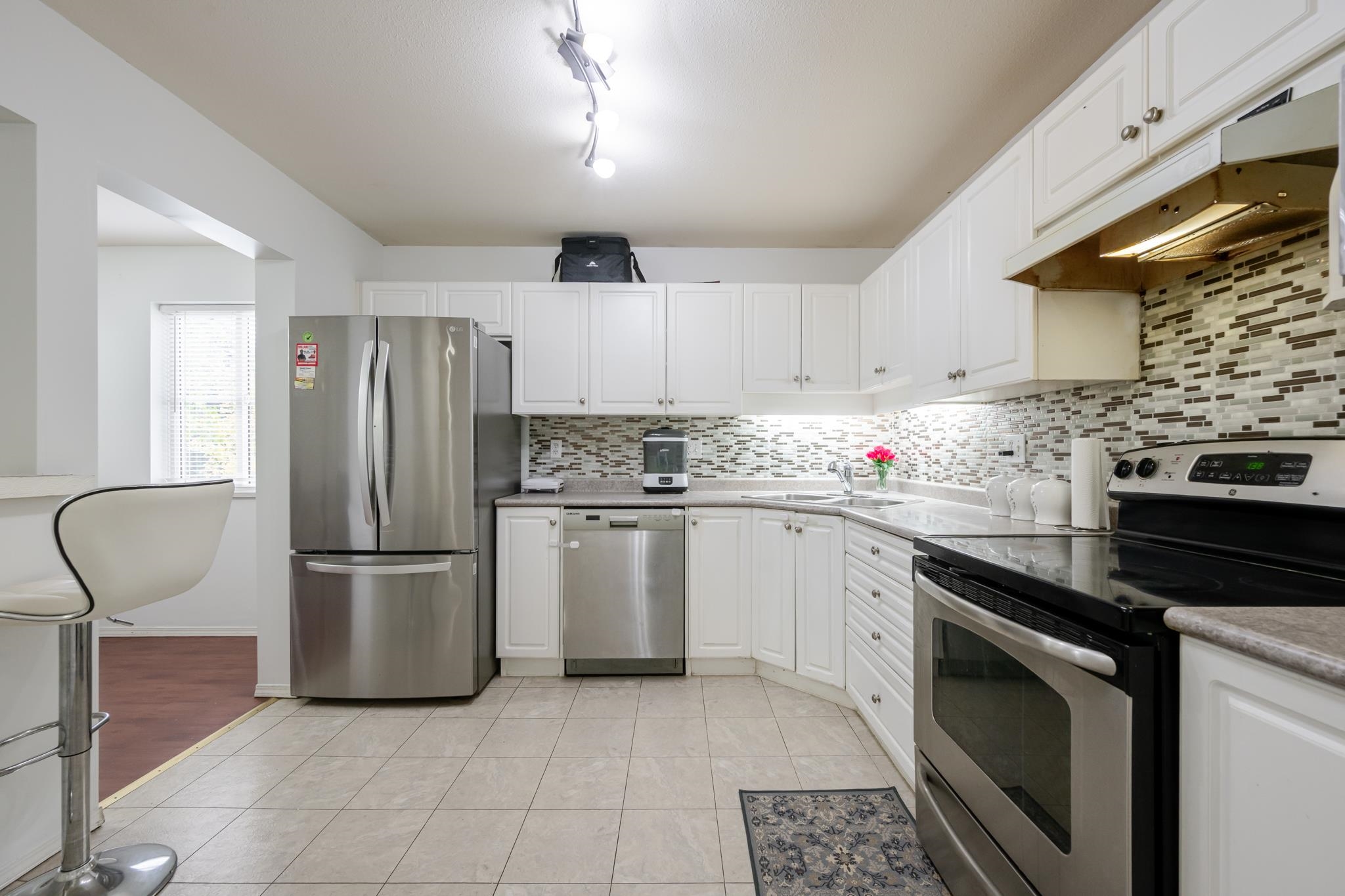 302 2435 CENTER STREET, R3177476, BC,