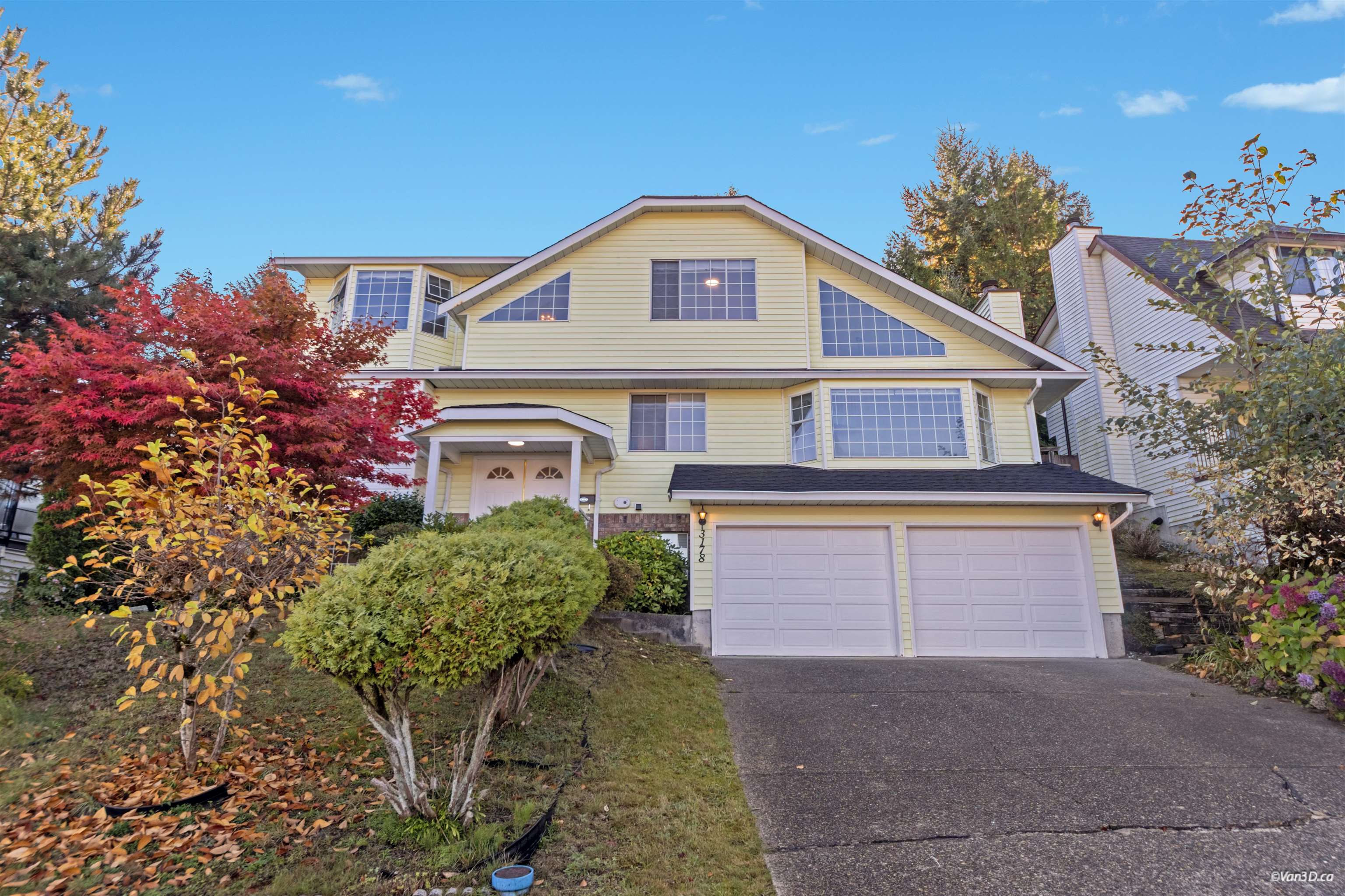 3178 LEEWARD COURT, Coquitlam BC V3C 5A9, R3177498, BC,