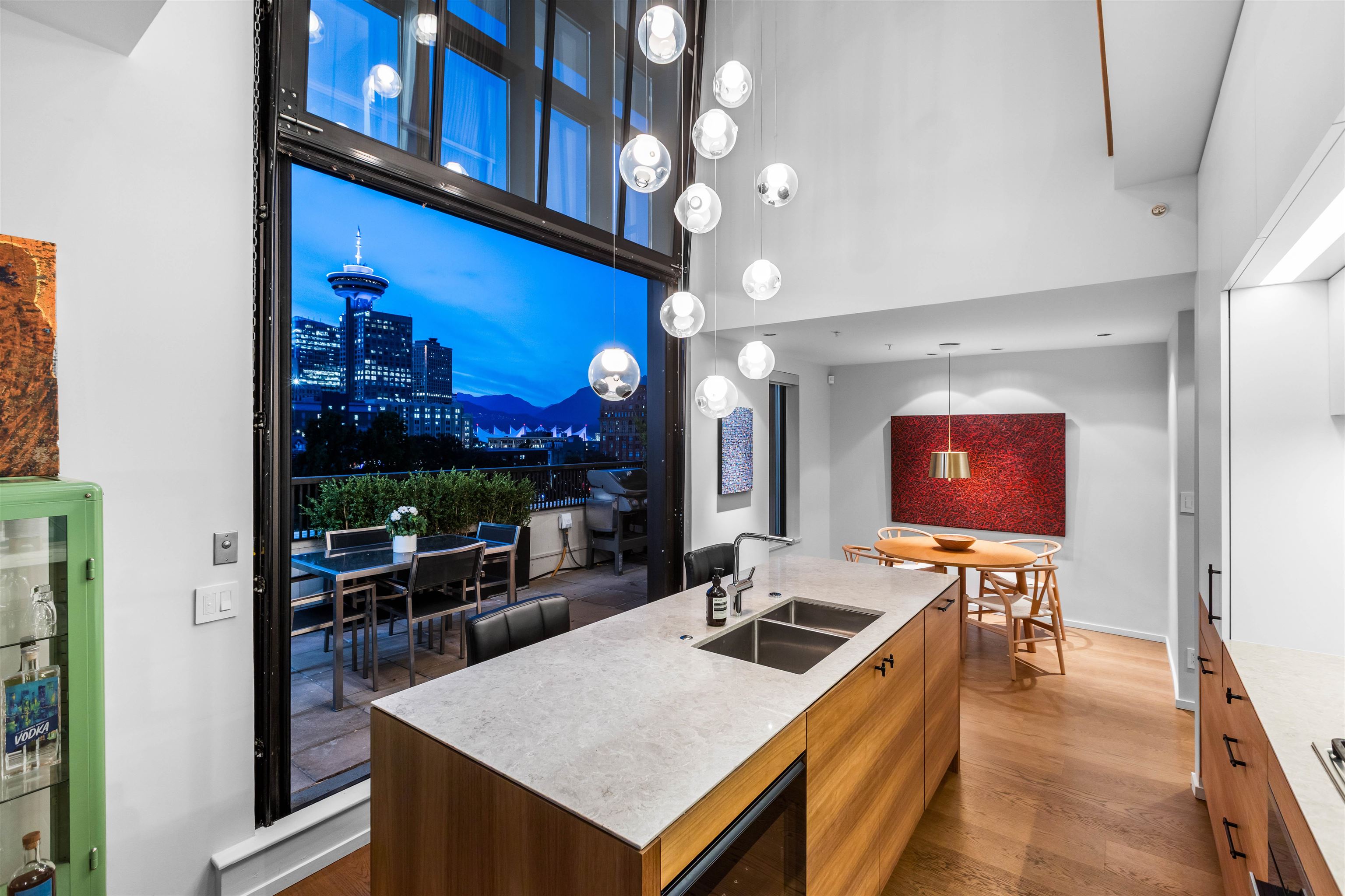 PH701 531 BEATTY STREET, R3177564, BC,