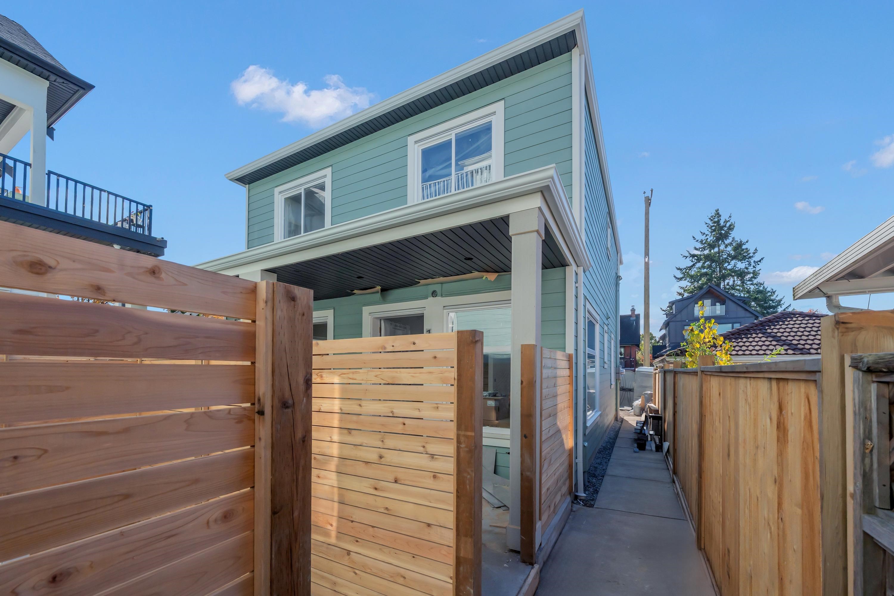 1 2552 DUNDAS STREET, R3177680, BC,