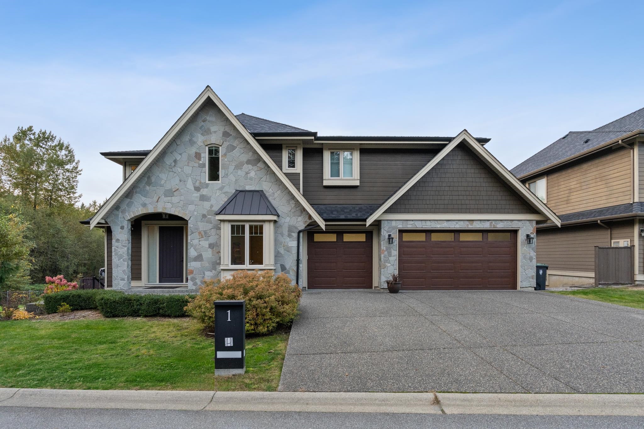 1 24455 61 AVENUE, R3177844, BC,