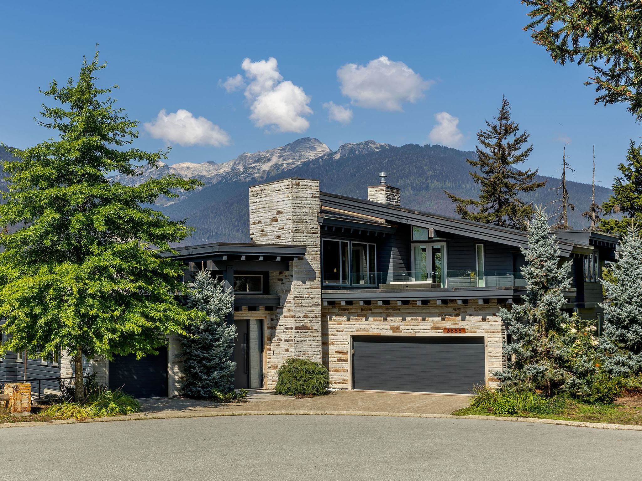 3855 SUNRIDGE COURT, Whistler BC V8E 0W1, R3177853, BC,