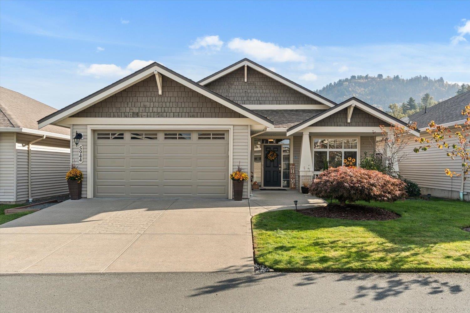 5944 FLAGSTONE STREET, Chilliwack BC V2R 0E3, R3177926, BC,