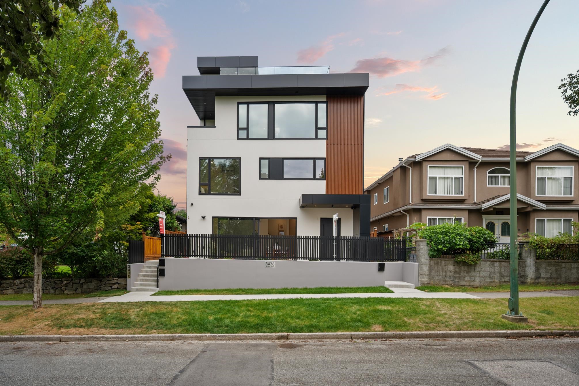 1 3428 MONS DRIVE, R3177982, BC,