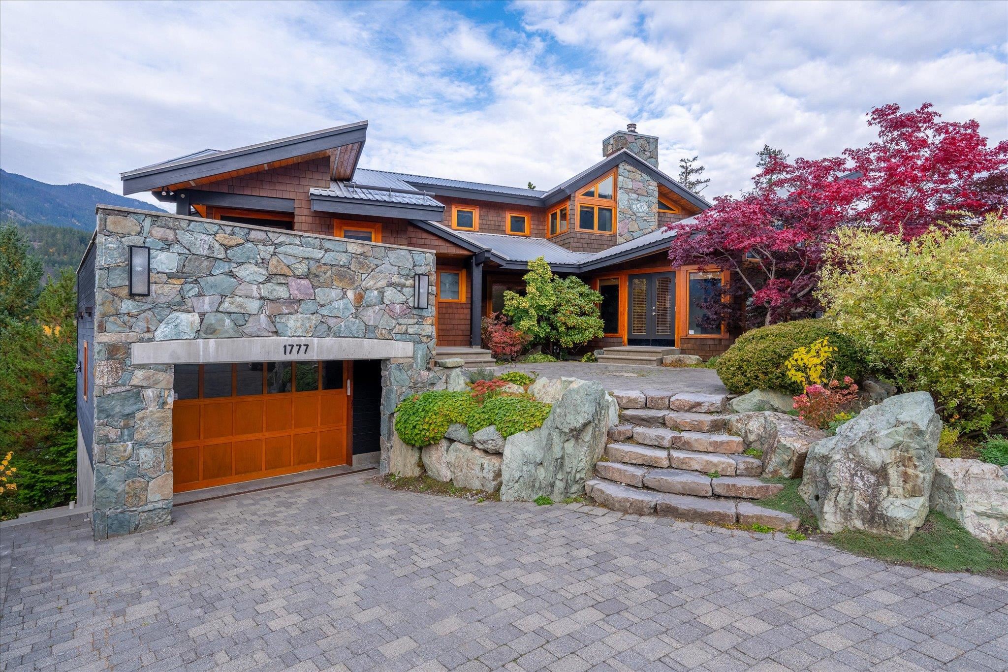1777 PINEWOOD DRIVE, Pemberton BC V0N 2L3, R3177988, BC,