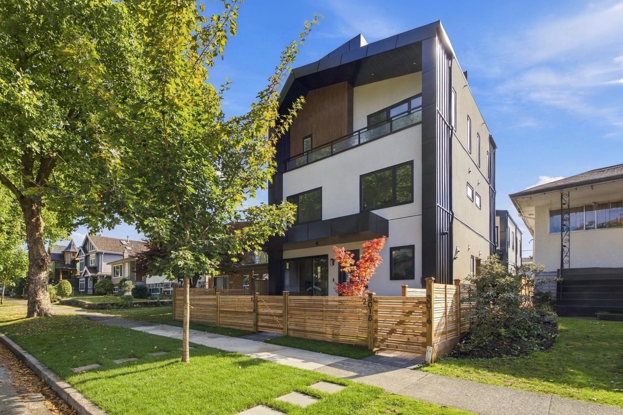 2 3018 19TH AVENUE, R3178780, BC,