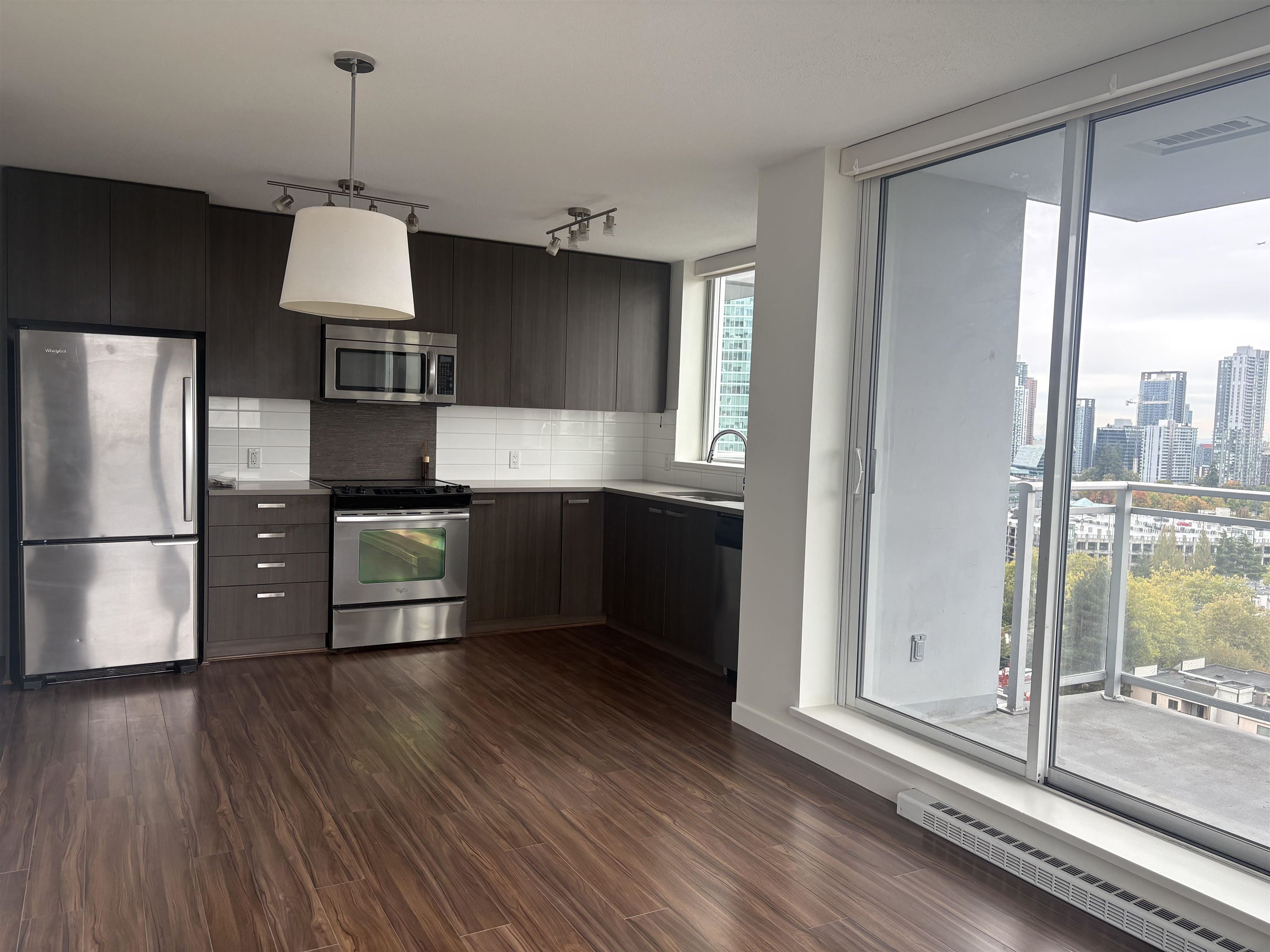 1712 13325 102A, R3178855, BC,