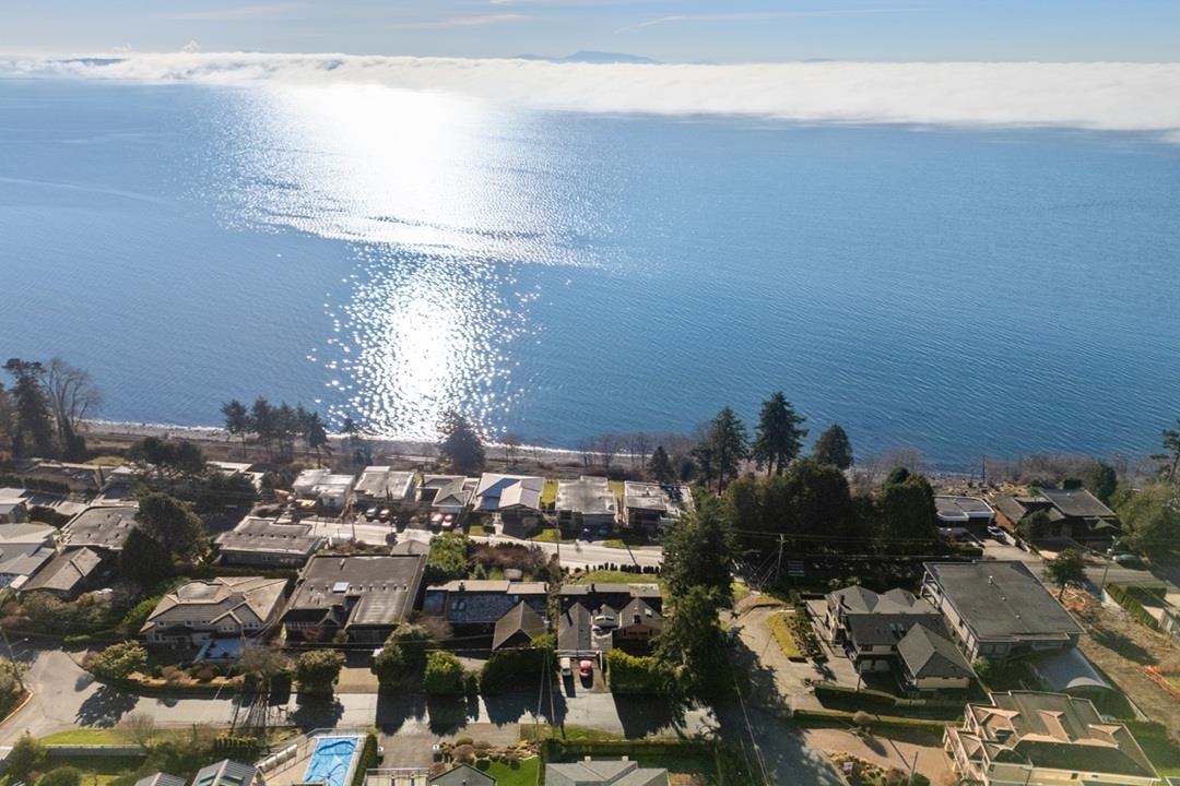 14310 SUNSET DRIVE, White Rock BC V4B 2V5, R3179027, BC,