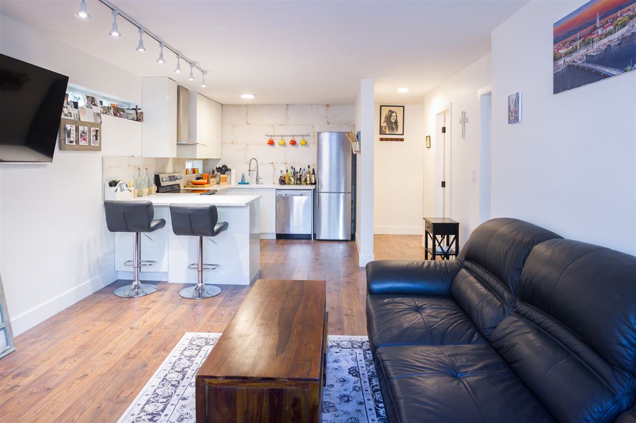 2 3250 4TH AVENUE, R3179102, BC,