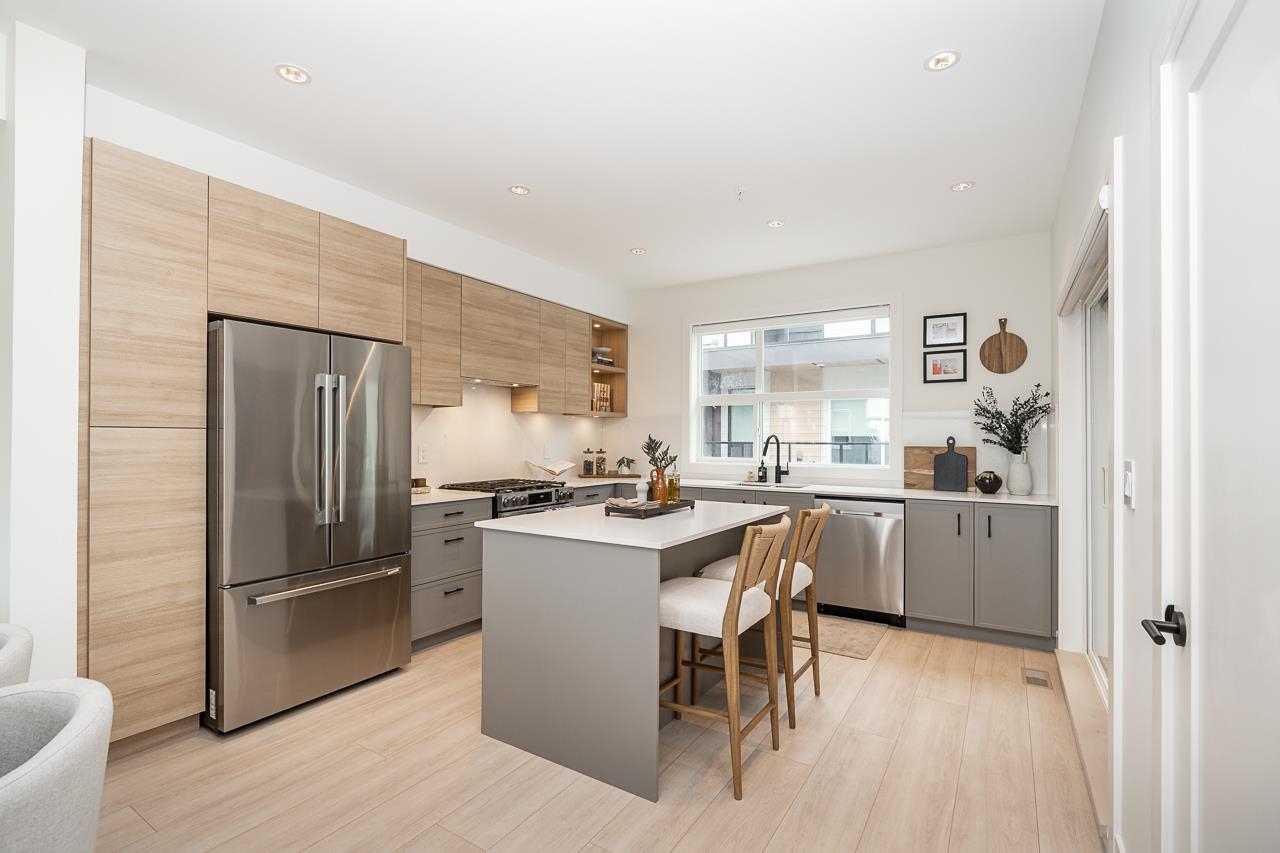 39 20335 70A AVENUE, R3179266, BC,