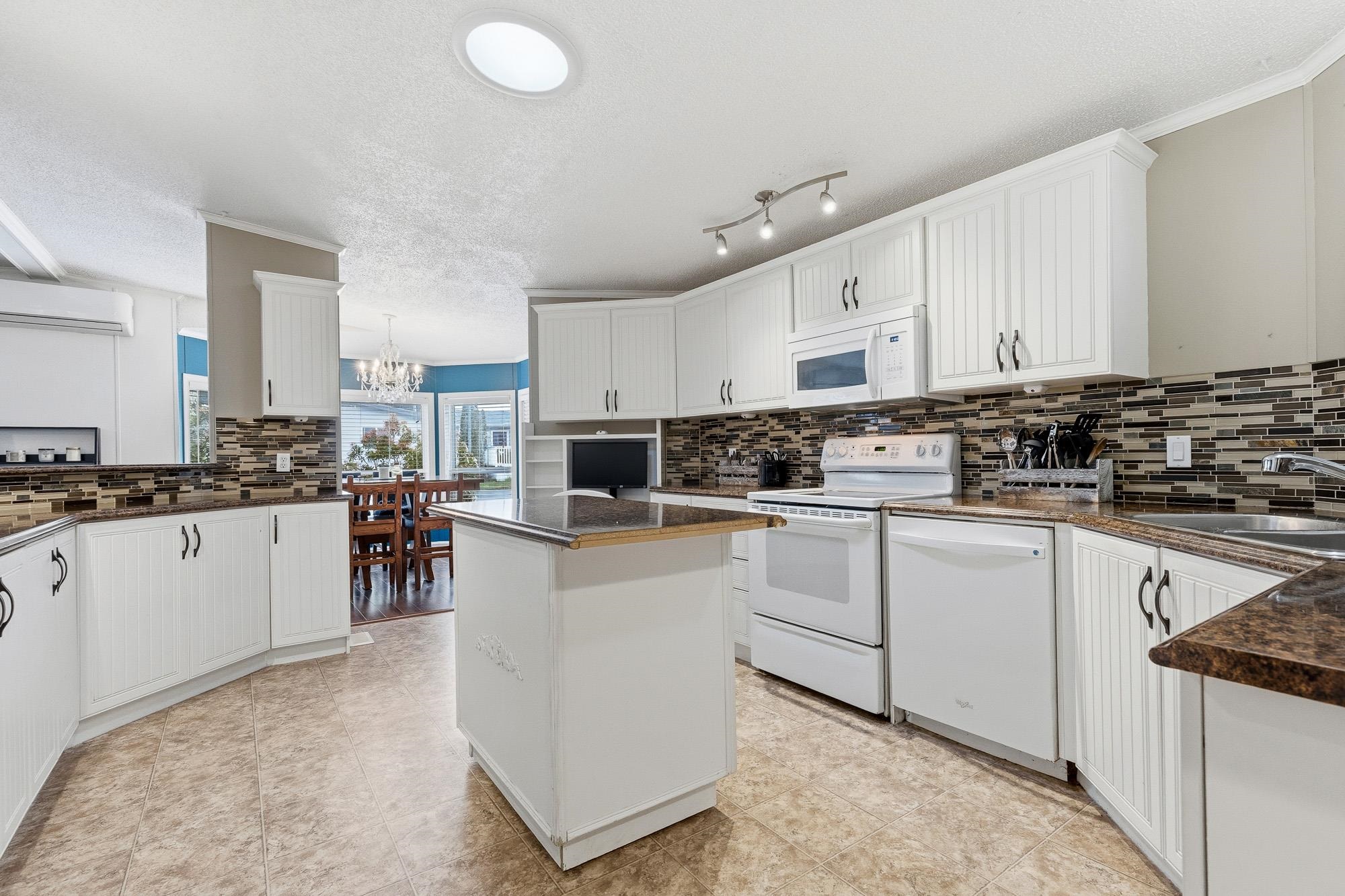 11 44565 MONTE VISTA DRIVE, R3179268, BC,