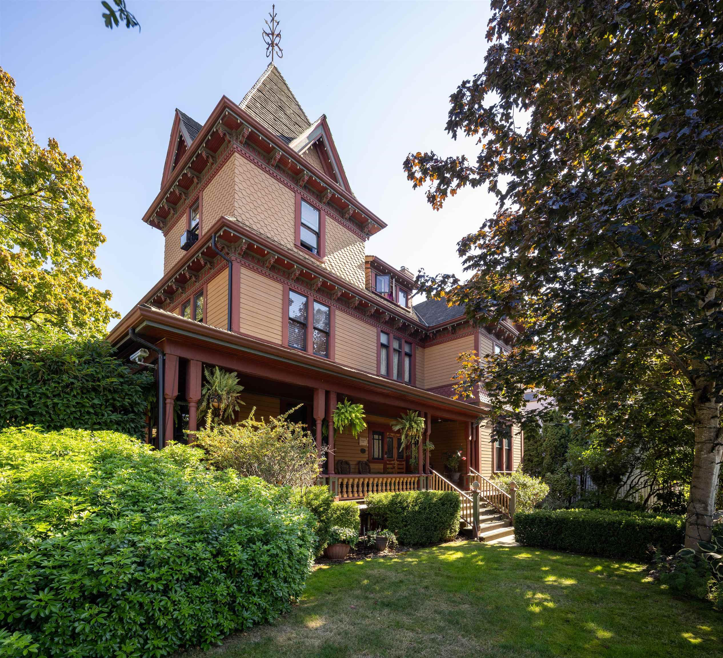 131 EIGHTH STREET, New Westminster BC V3M 3P6, R3179374, BC,