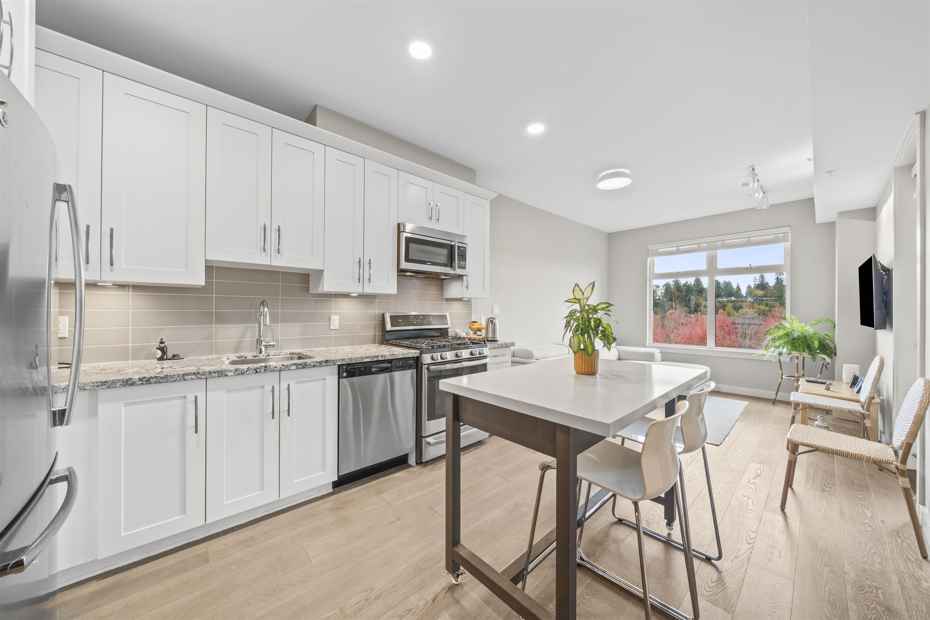 302 5011 SPRINGS BOULEVARD, R3179392, BC,