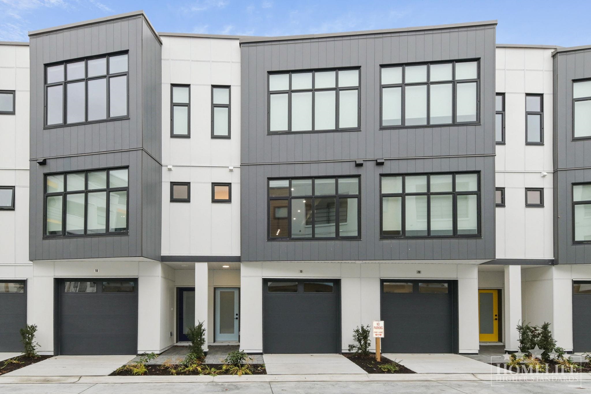 19 177 175A STREET, R3179400, BC,