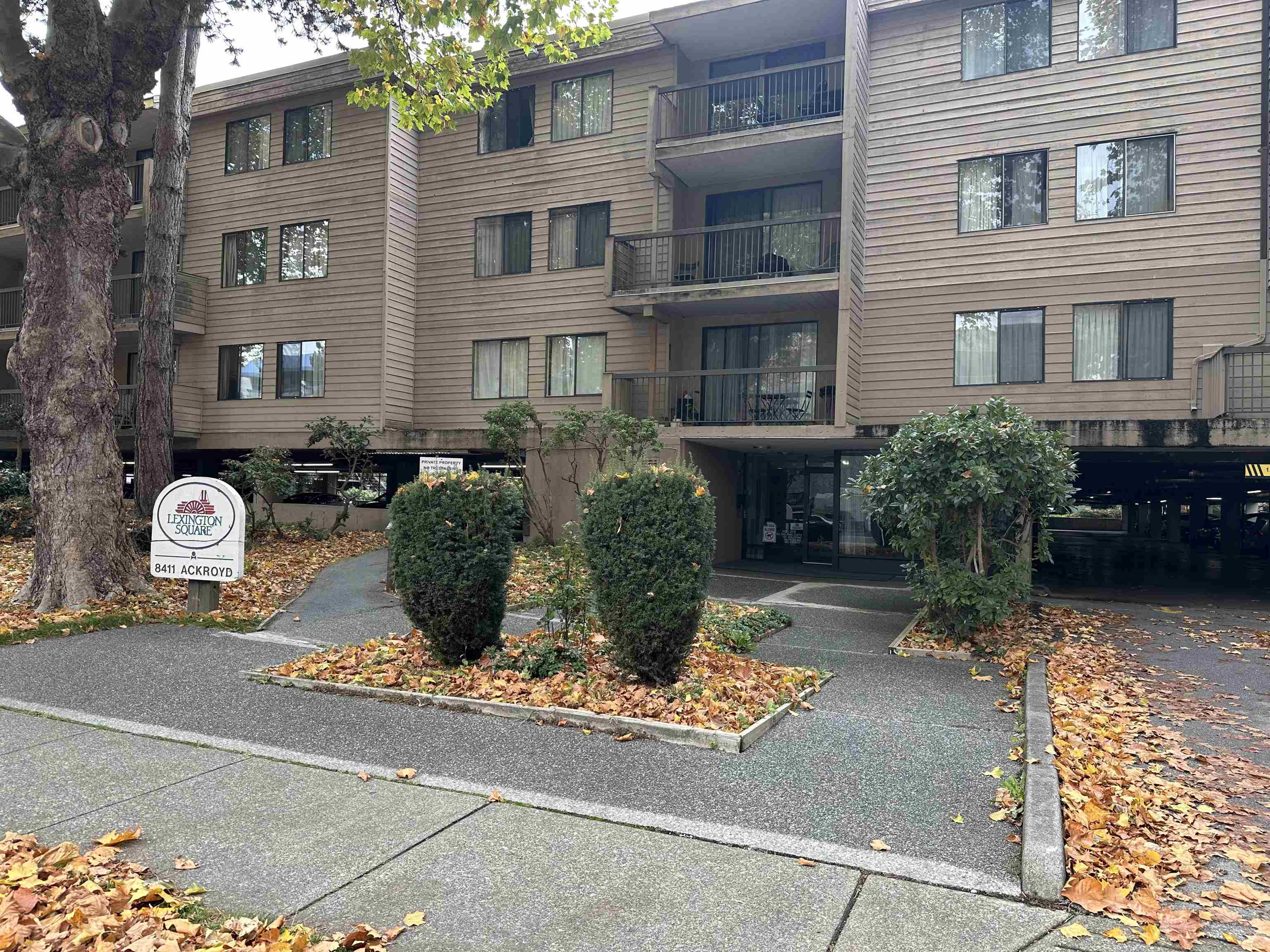 318 8411 ACKROYD ROAD, R3179528, BC,