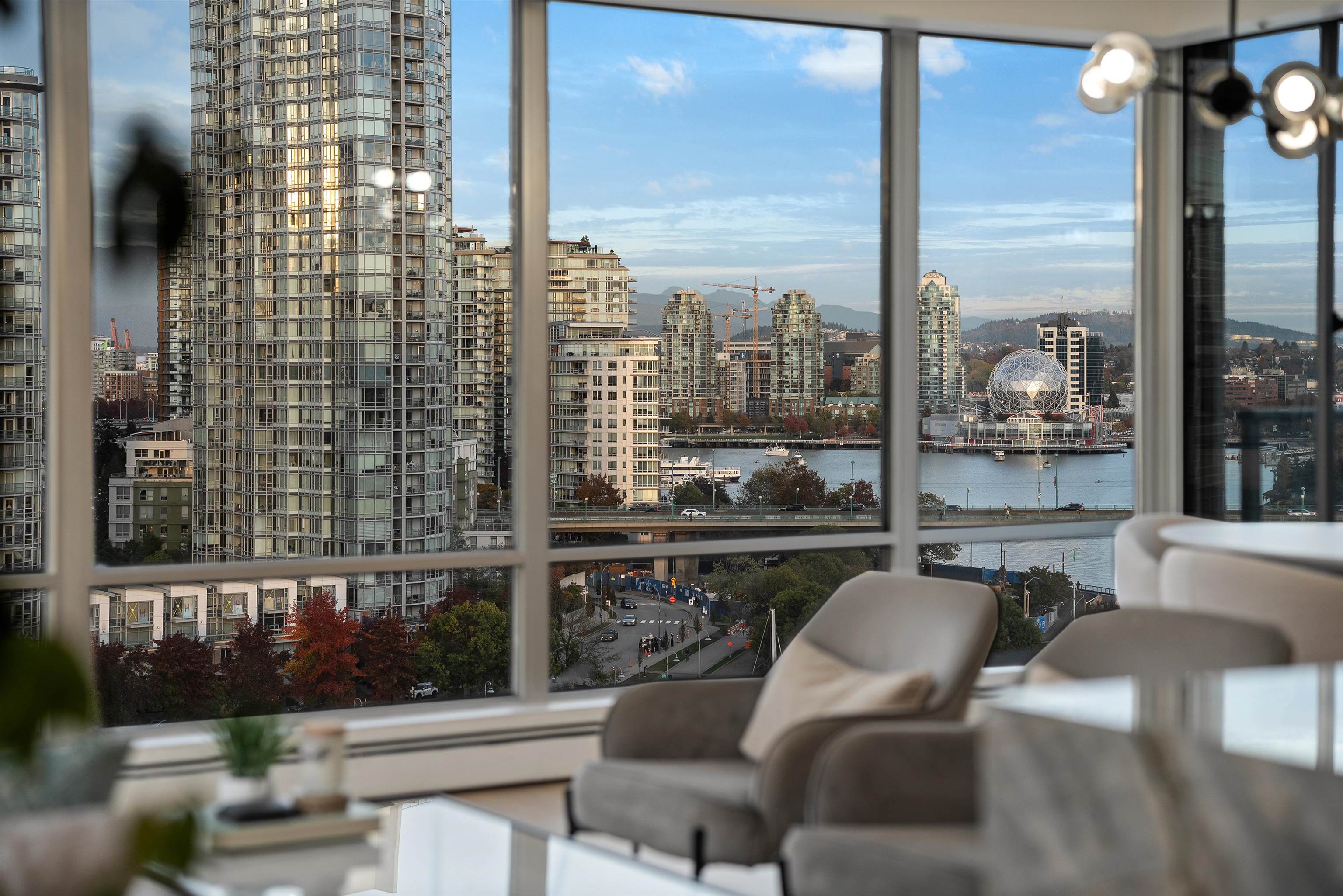 1706 1228 MARINASIDE CRESCENT, R3179723, BC,