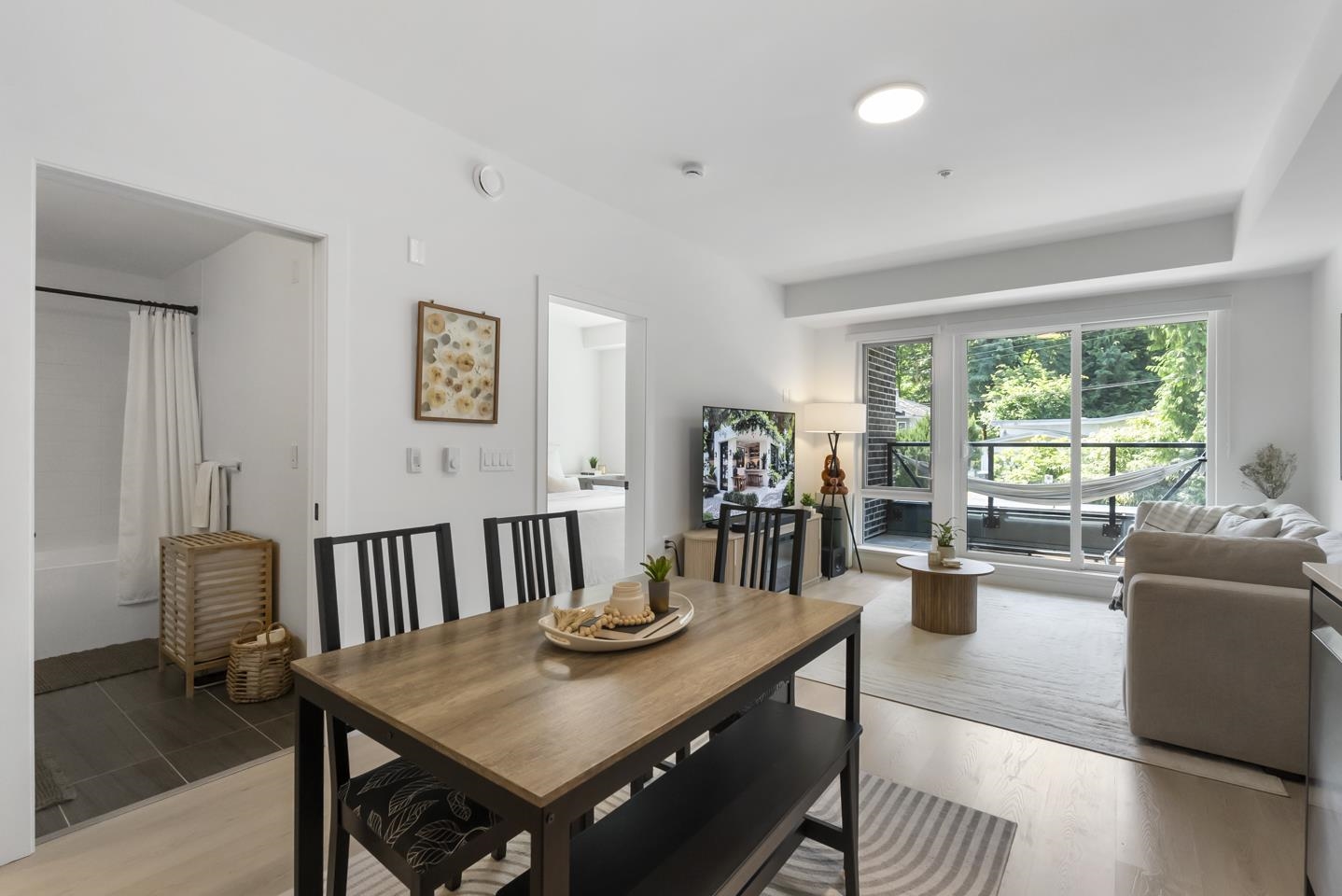 213 2002 ST GEORGE STREET, R3179962, BC,